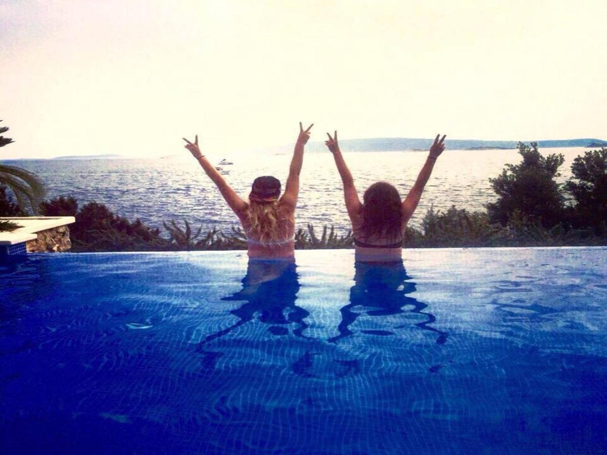 Hotel Villa Vesna Private Beach - Image 1