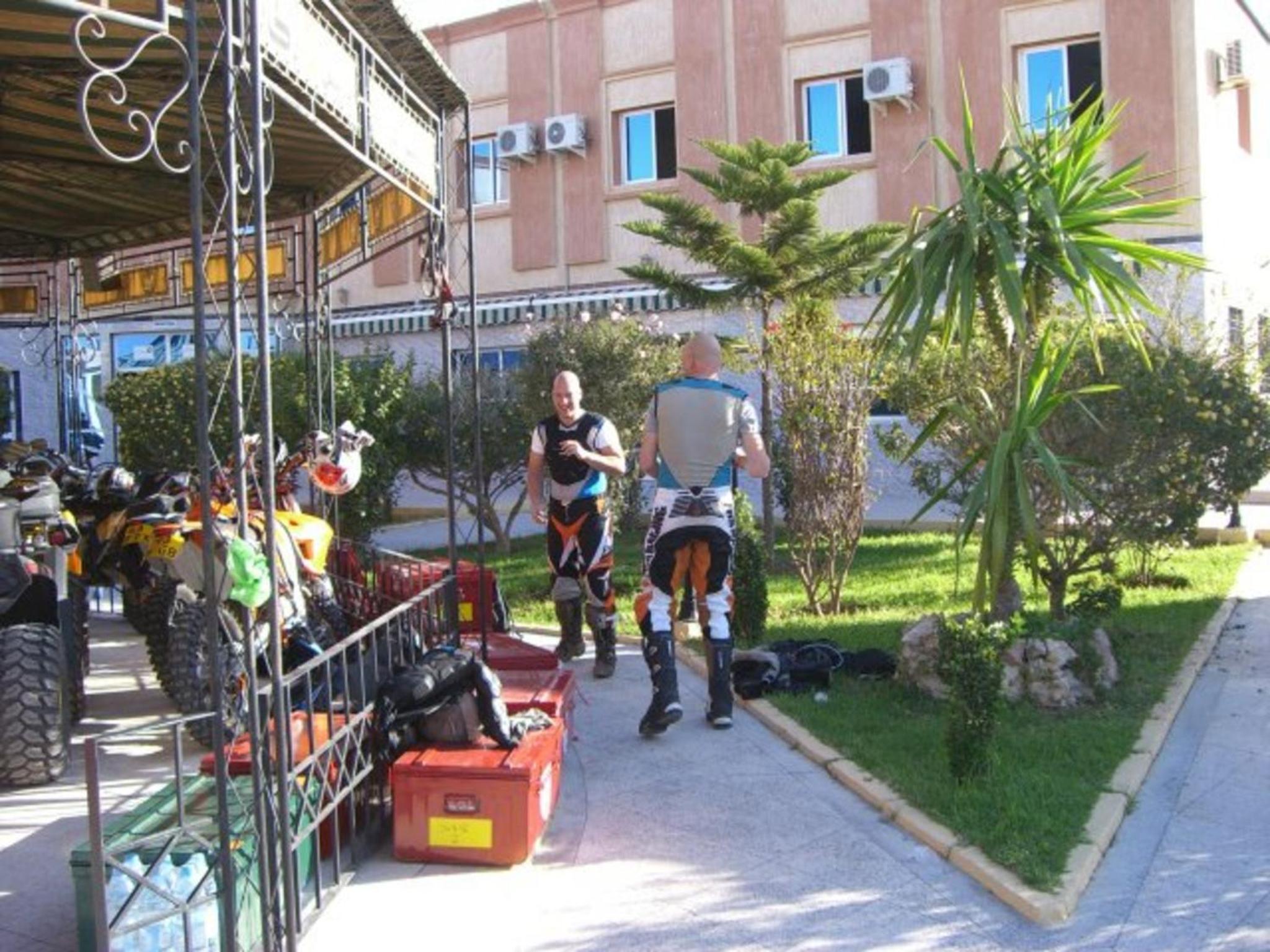 Photo 33