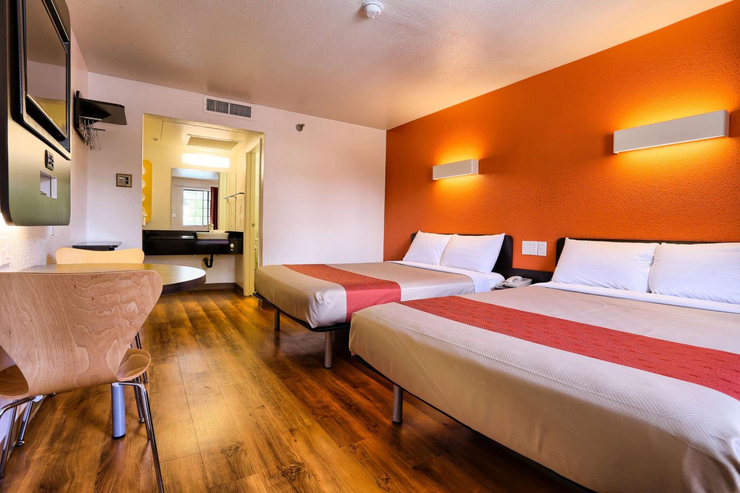 Petaluma Vacations - Park Inn by Radisson, Petaluma - Property Image 4