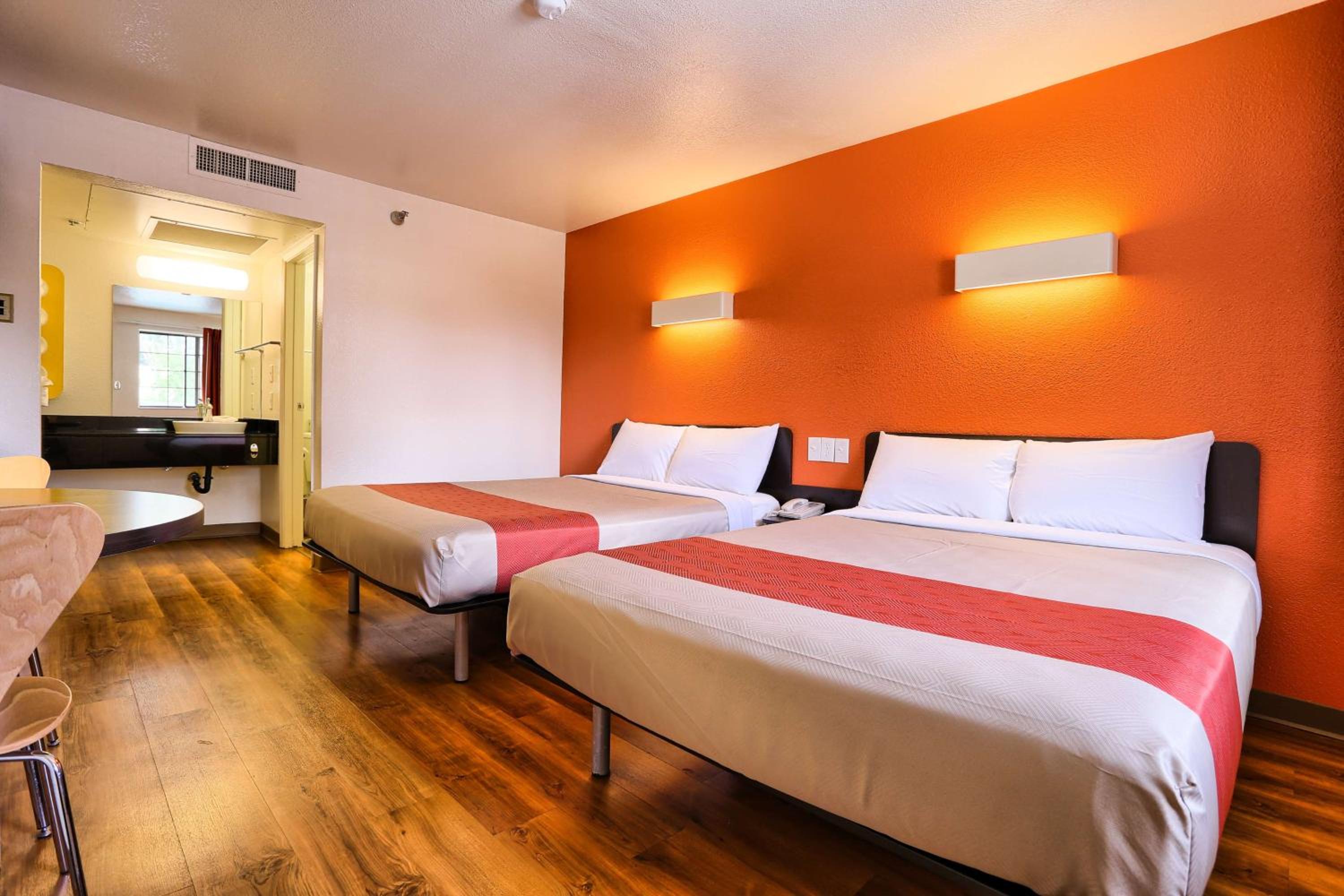 Petaluma Vacations - Park Inn by Radisson, Petaluma - Property Image 5