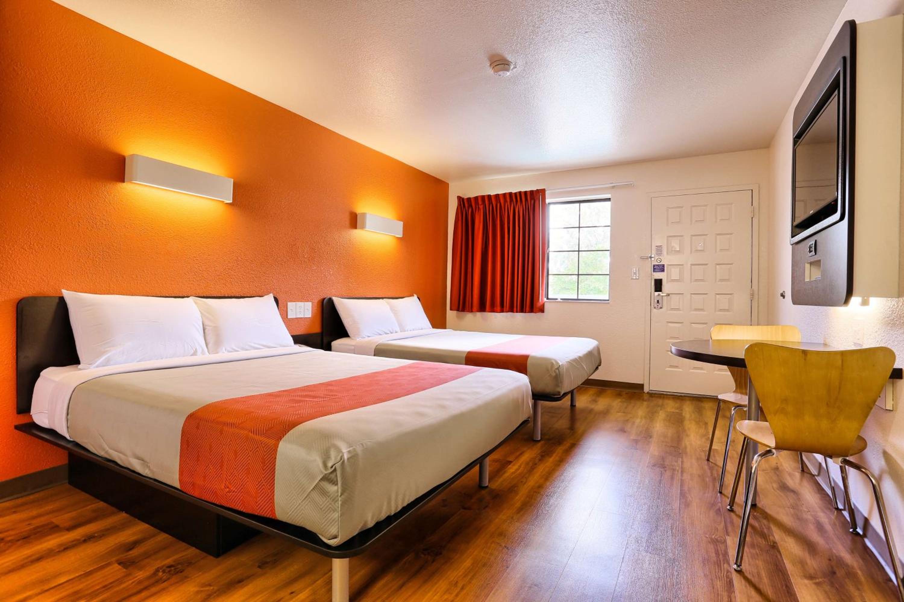 Petaluma Vacations - Park Inn by Radisson, Petaluma - Property Image 7
