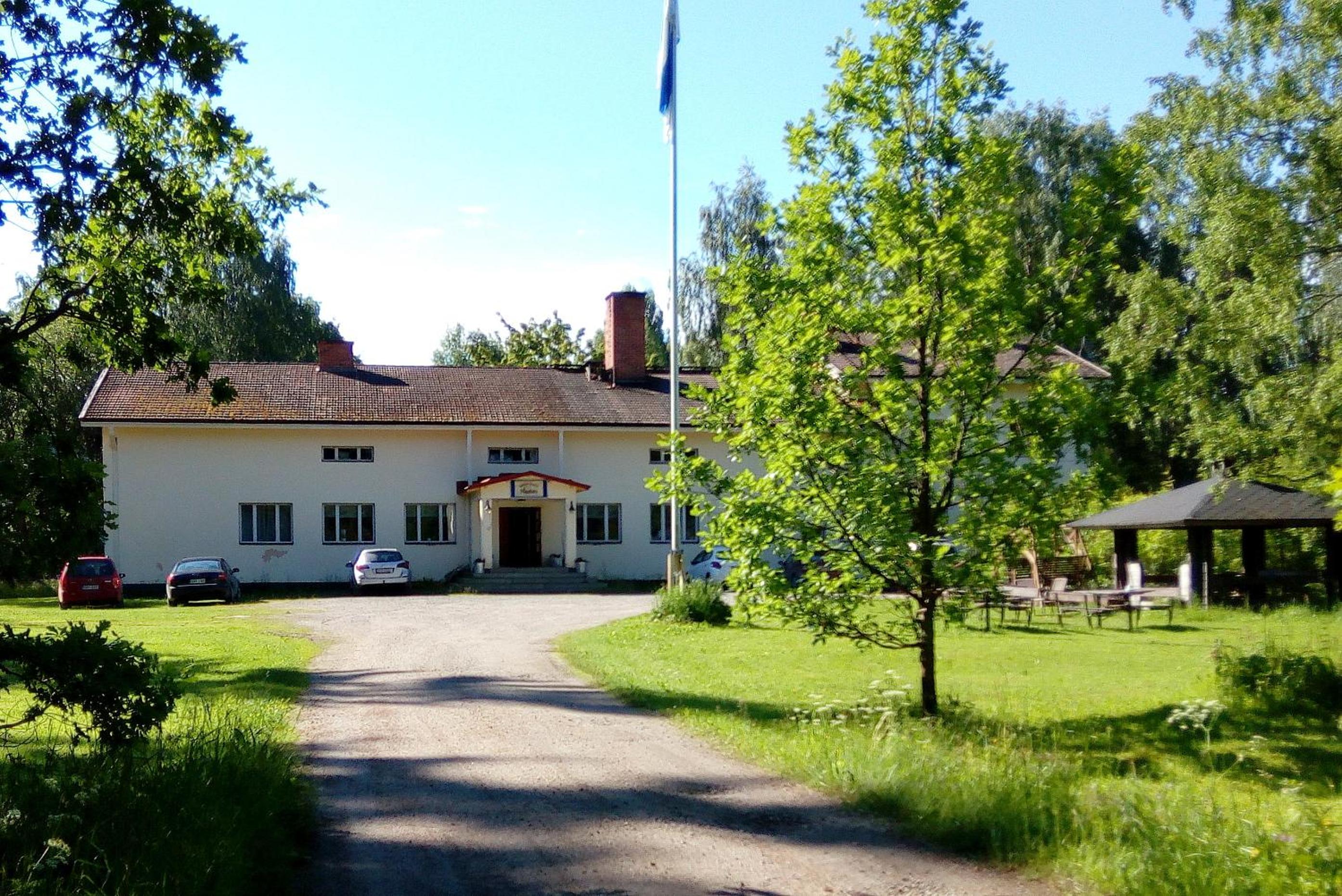 Vanhan Koulun Majatalo-Old School Guest House
