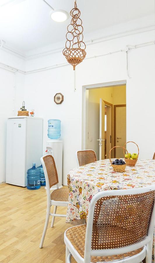 Hostel Jellostone