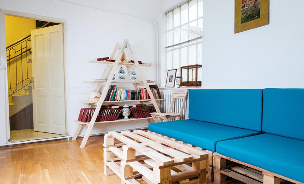 Hostel Jellostone