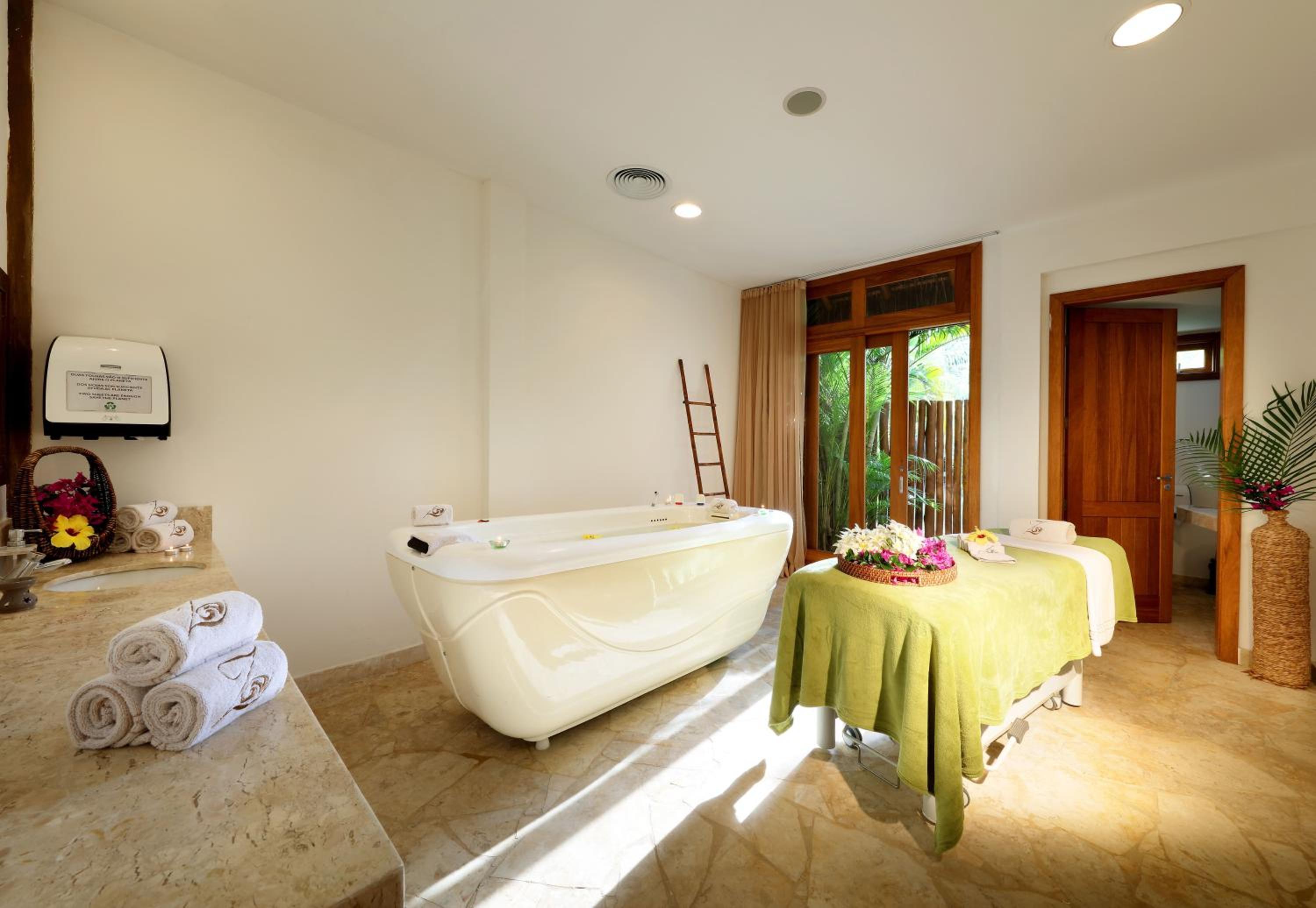 Grand Palladium Imbassaí Resort & Spa - All Inclusive