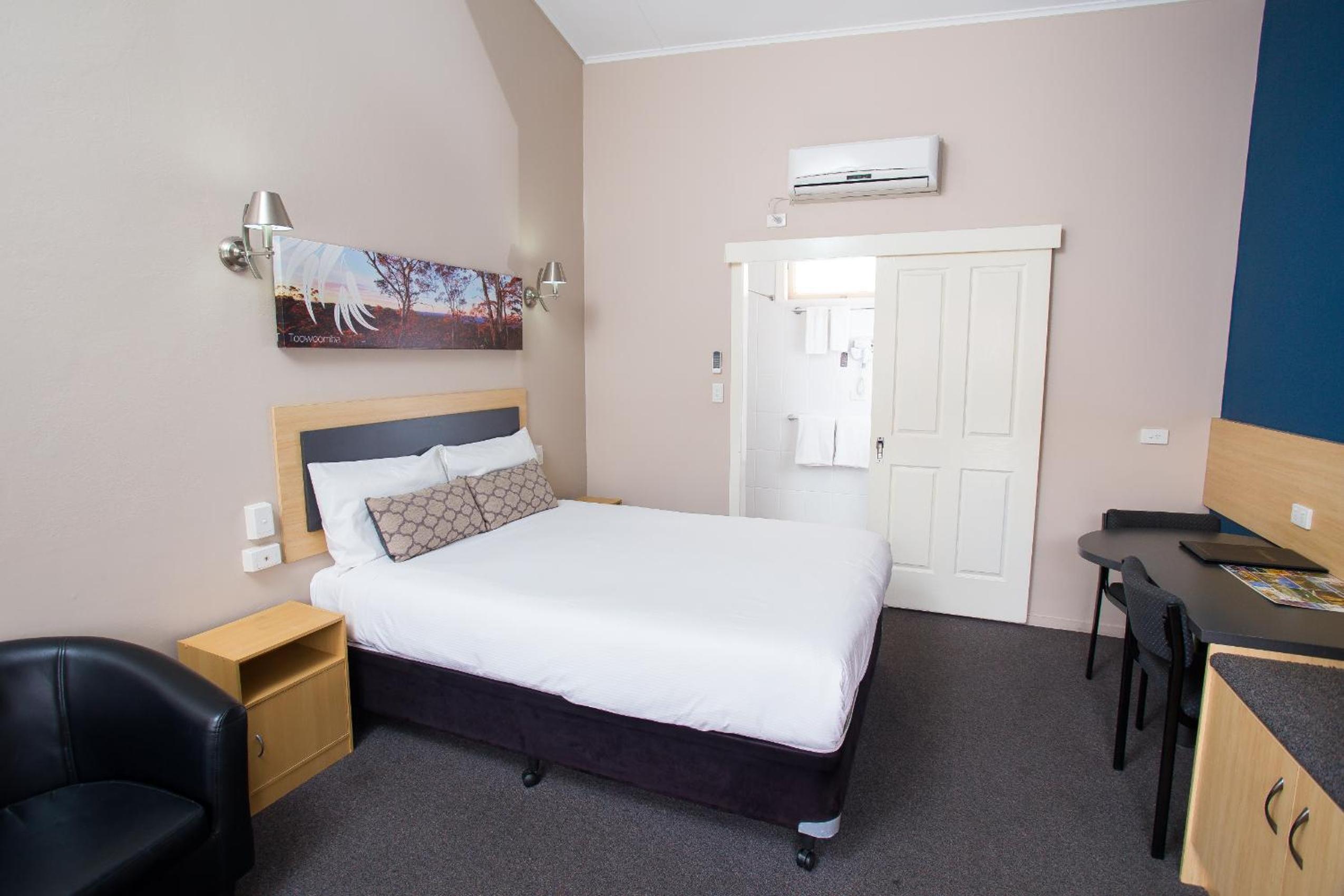 Downs Motel