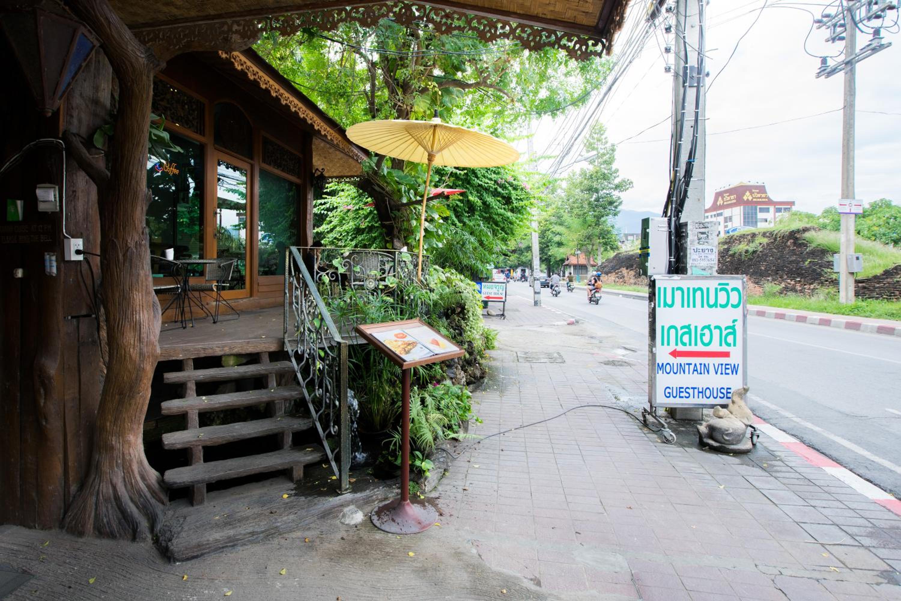 Mountain View GuesthouseChiangmai