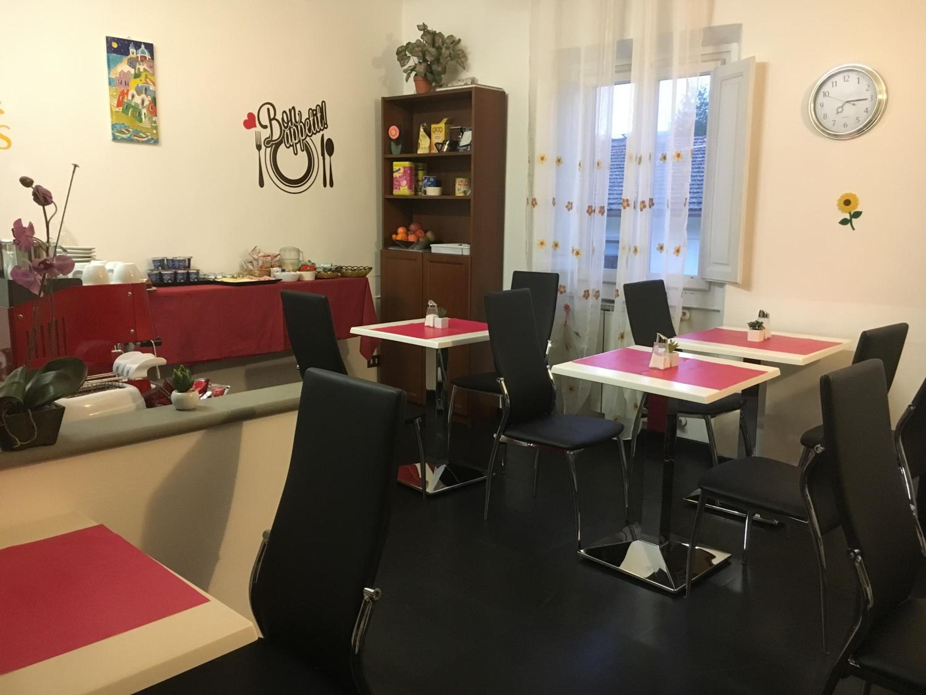 Mia Palace