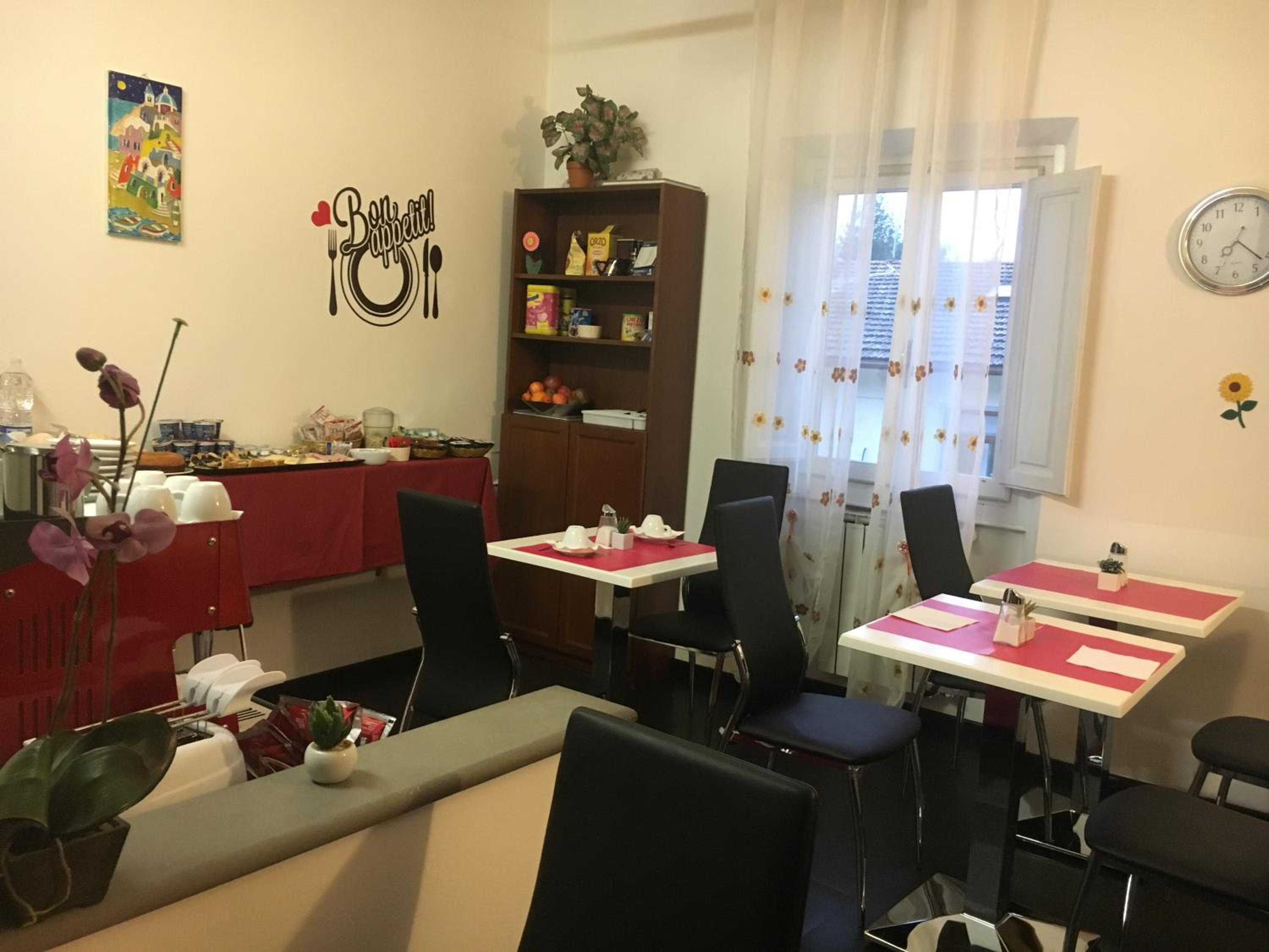 Mia Palace