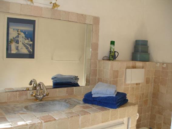 L'Amandari - Provence holidays - Chambres d'hôtes avec jardin, piscine, jacuzzi, climatisation