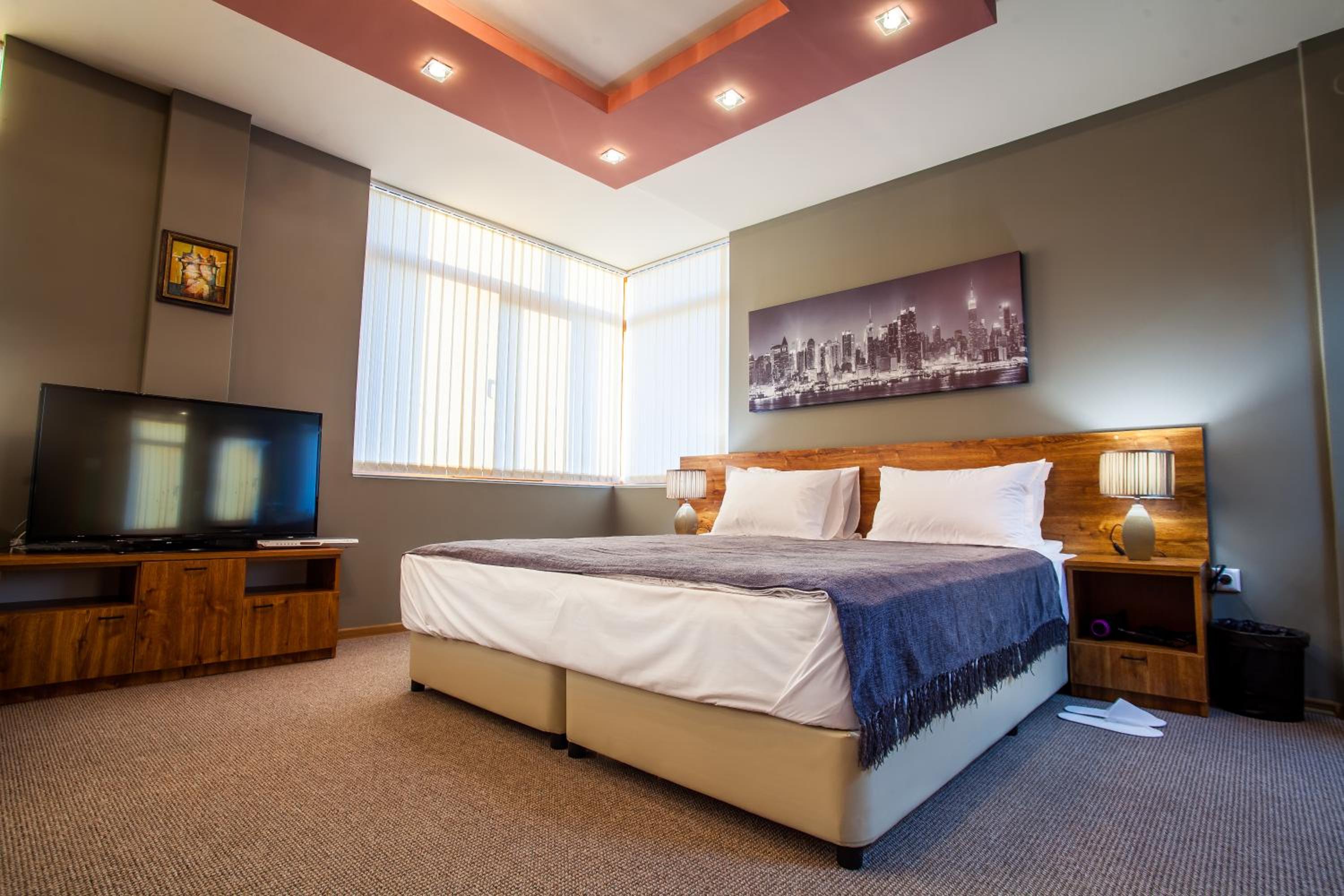 Panorama Top Floor Rooms in Hotel Tundzha