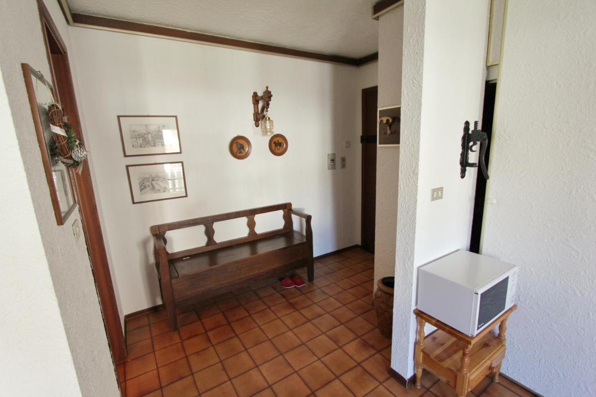 Hostdomus - Bi Level Apartment photo 5