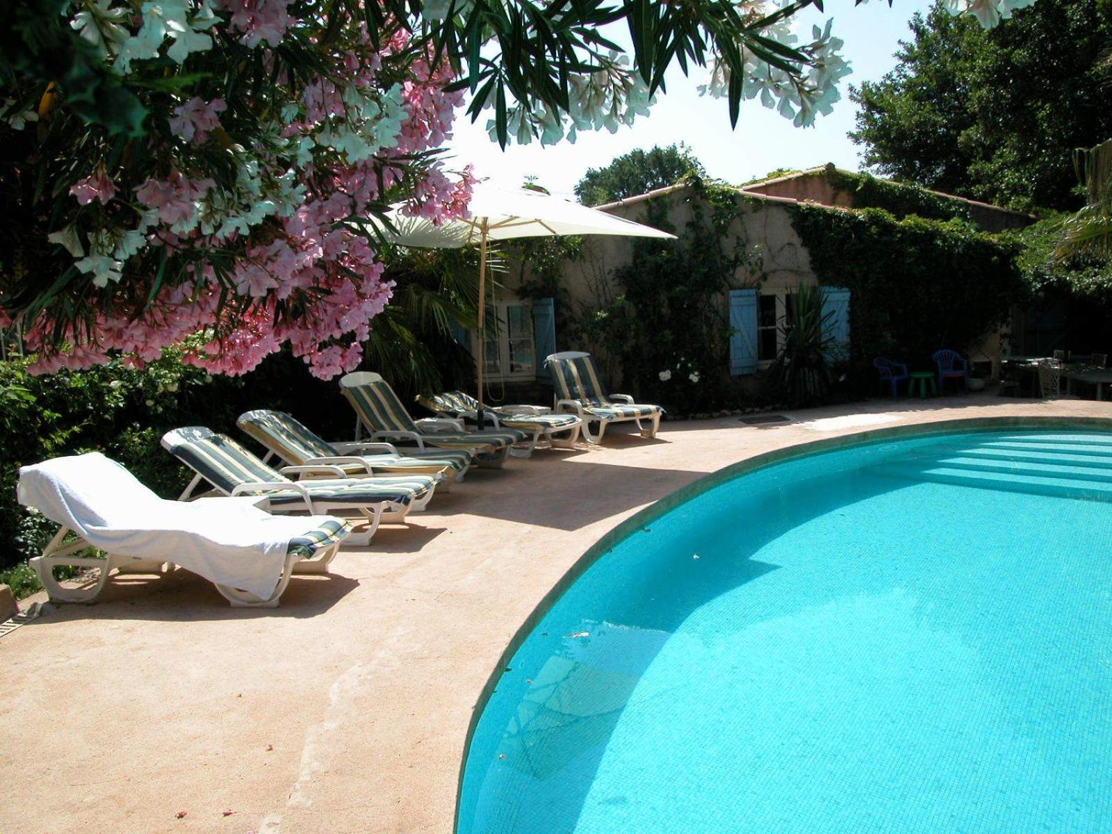 L'Amandari - Provence holidays - Chambres d'hôtes avec jardin, piscine, jacuzzi, climatisation