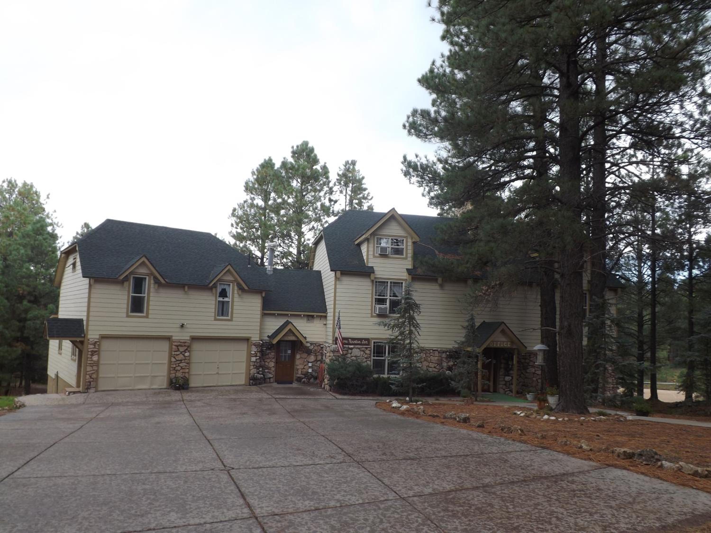 Arizona Mountain Inn & Cabins