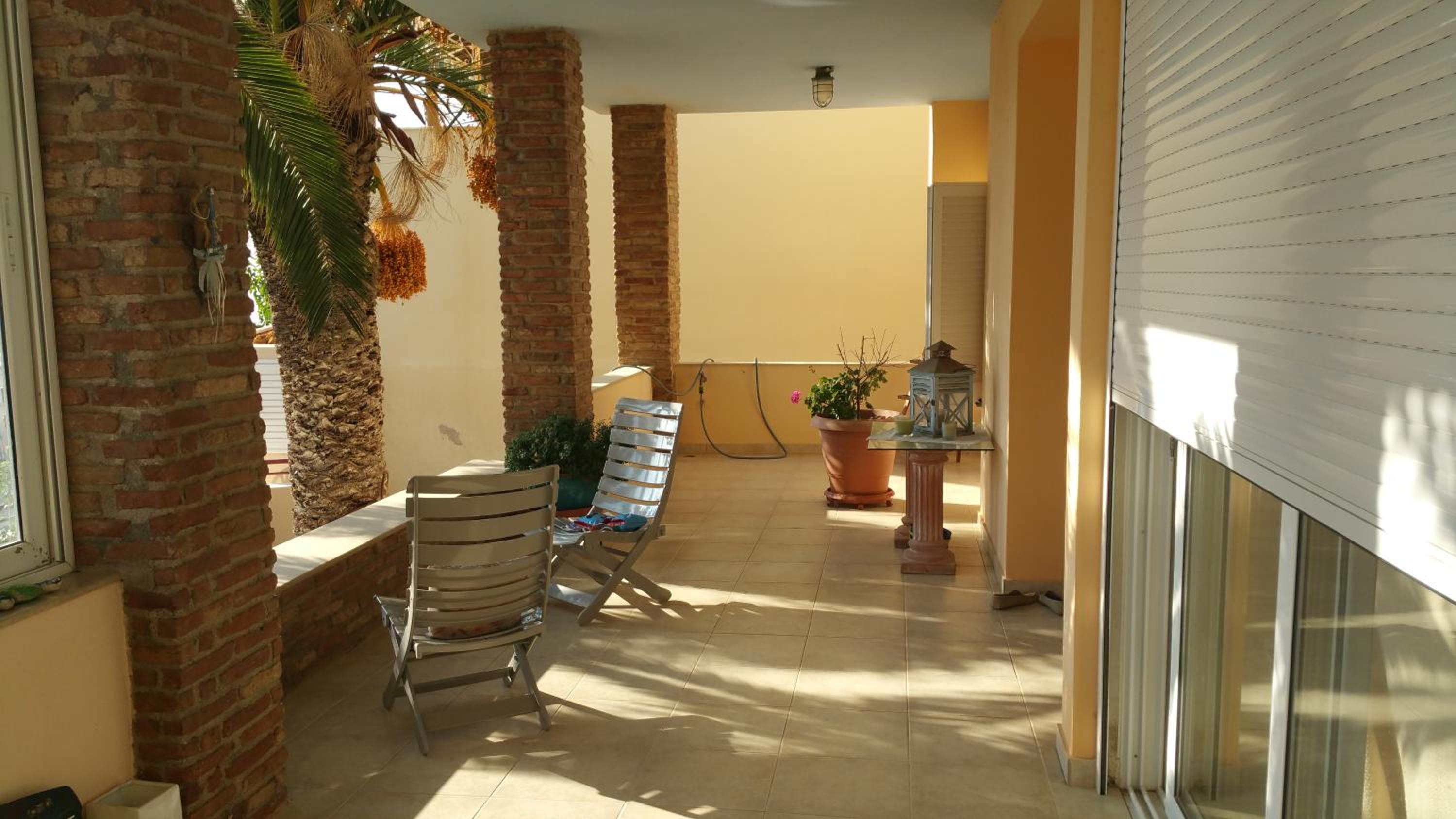 Surf House en Artemida