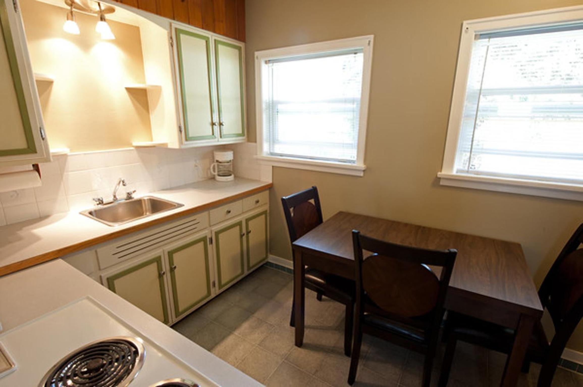 Alpine Inn & Suites