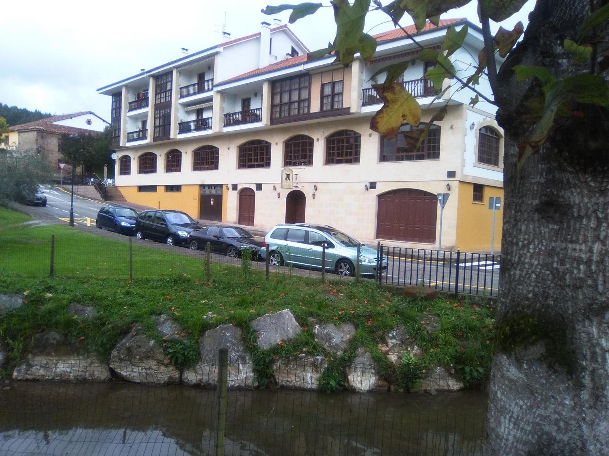 Photo 10