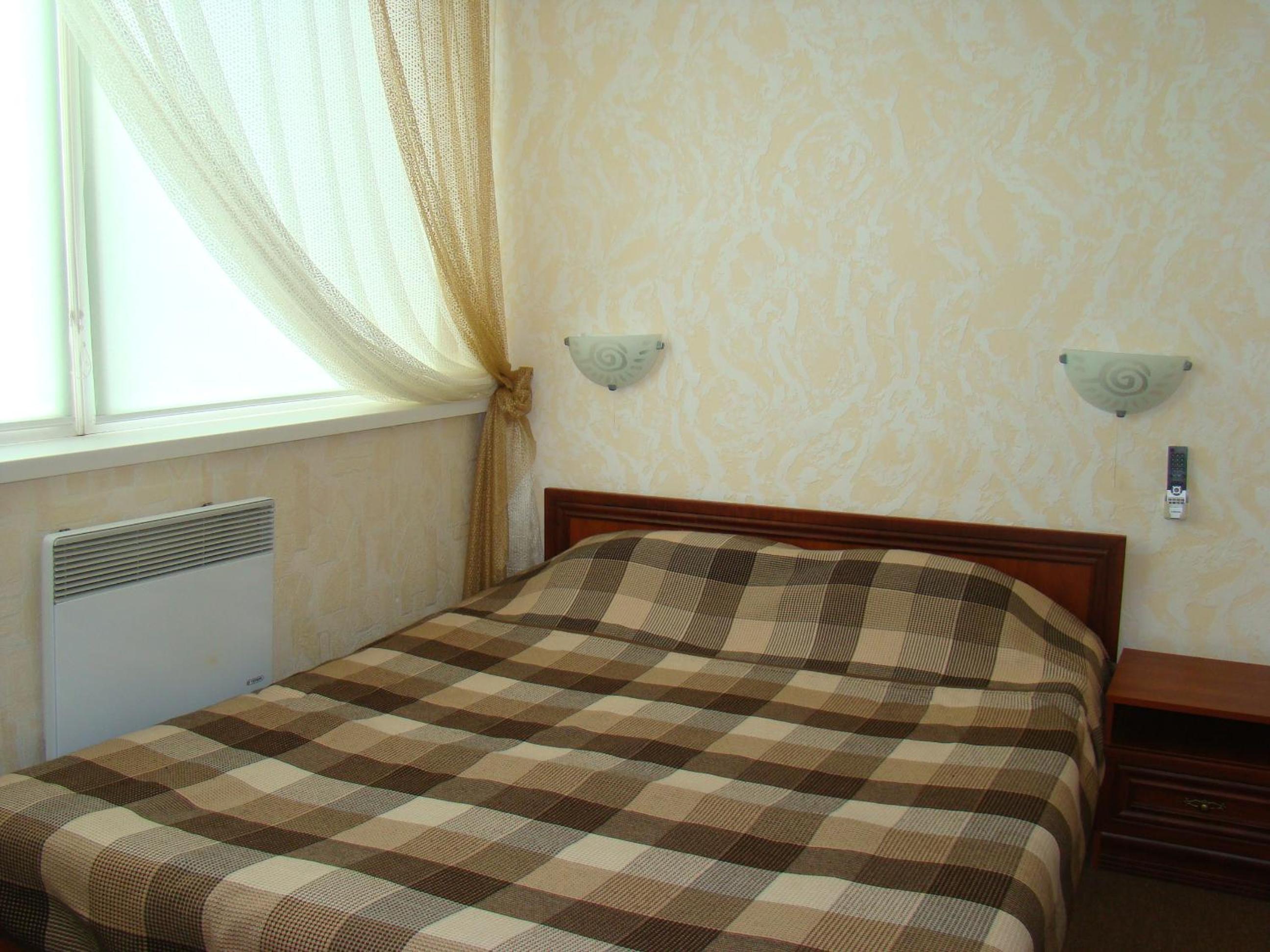 Mini-hotel in Odessa Yard view 3