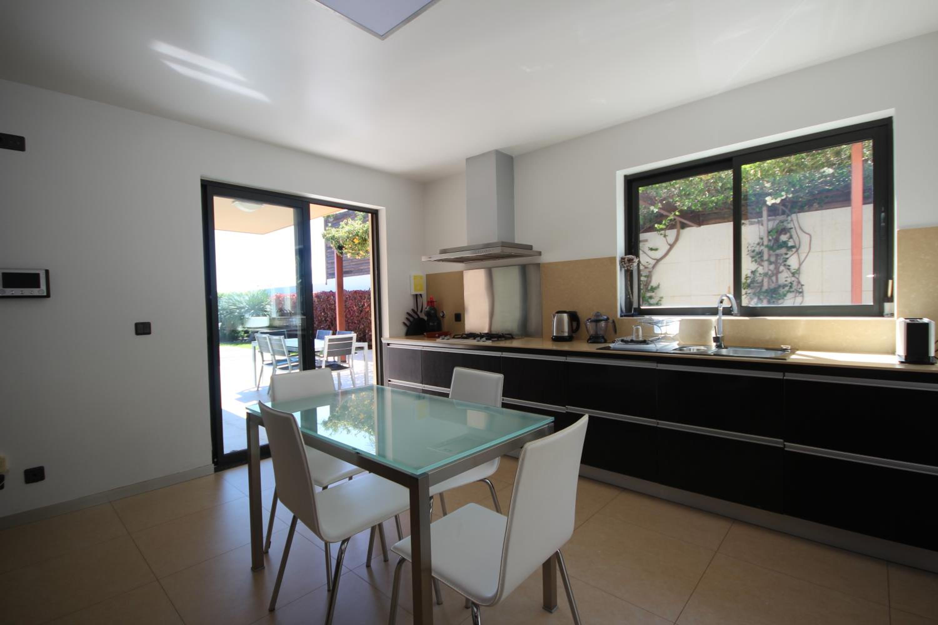 Villa Vitoria - by LovelyStay