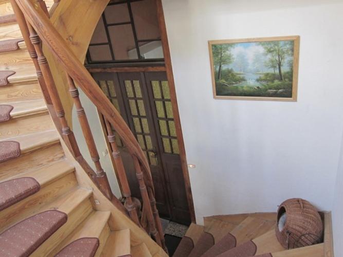 Photo 33
