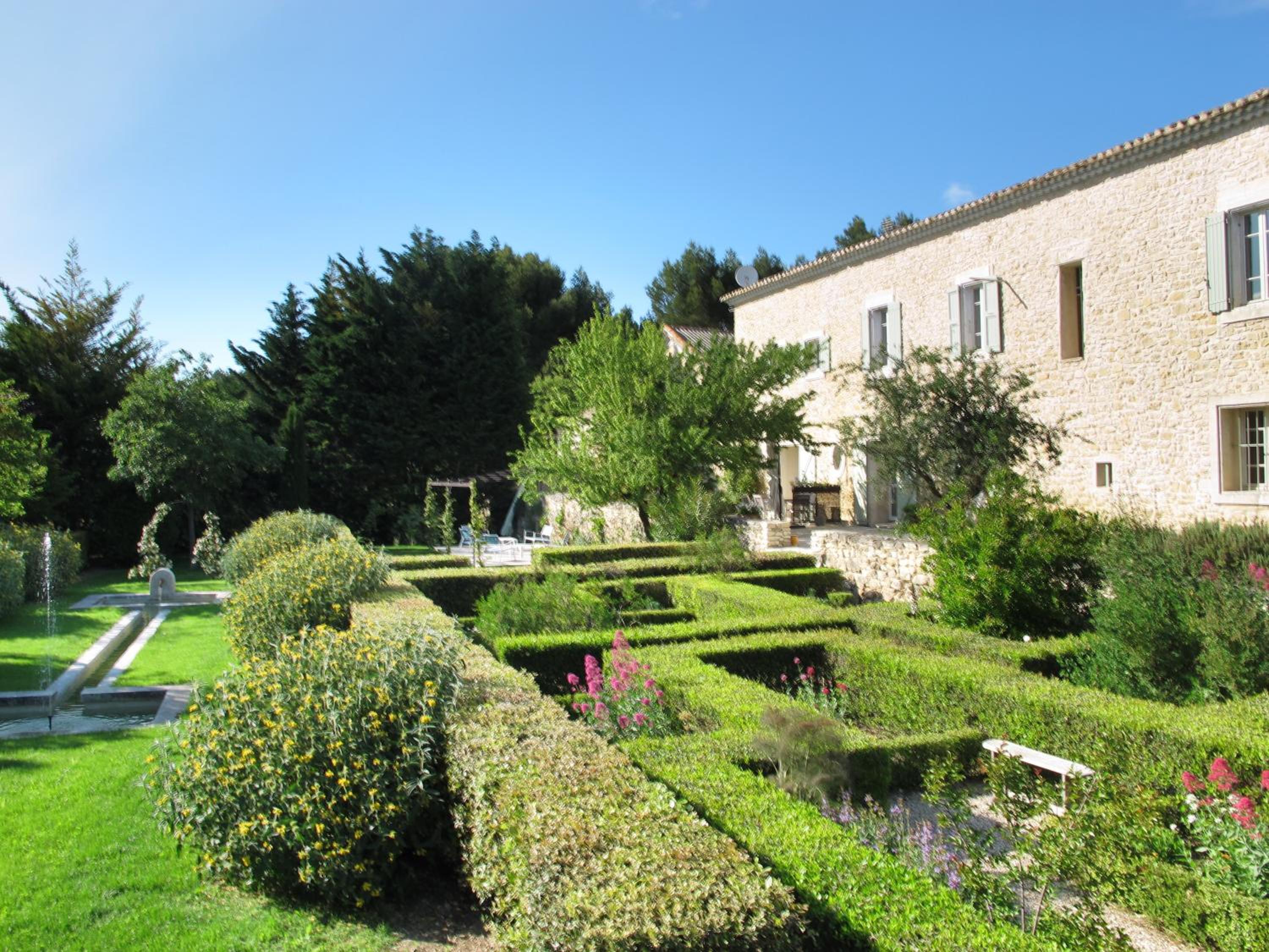 La Cour Des Sens