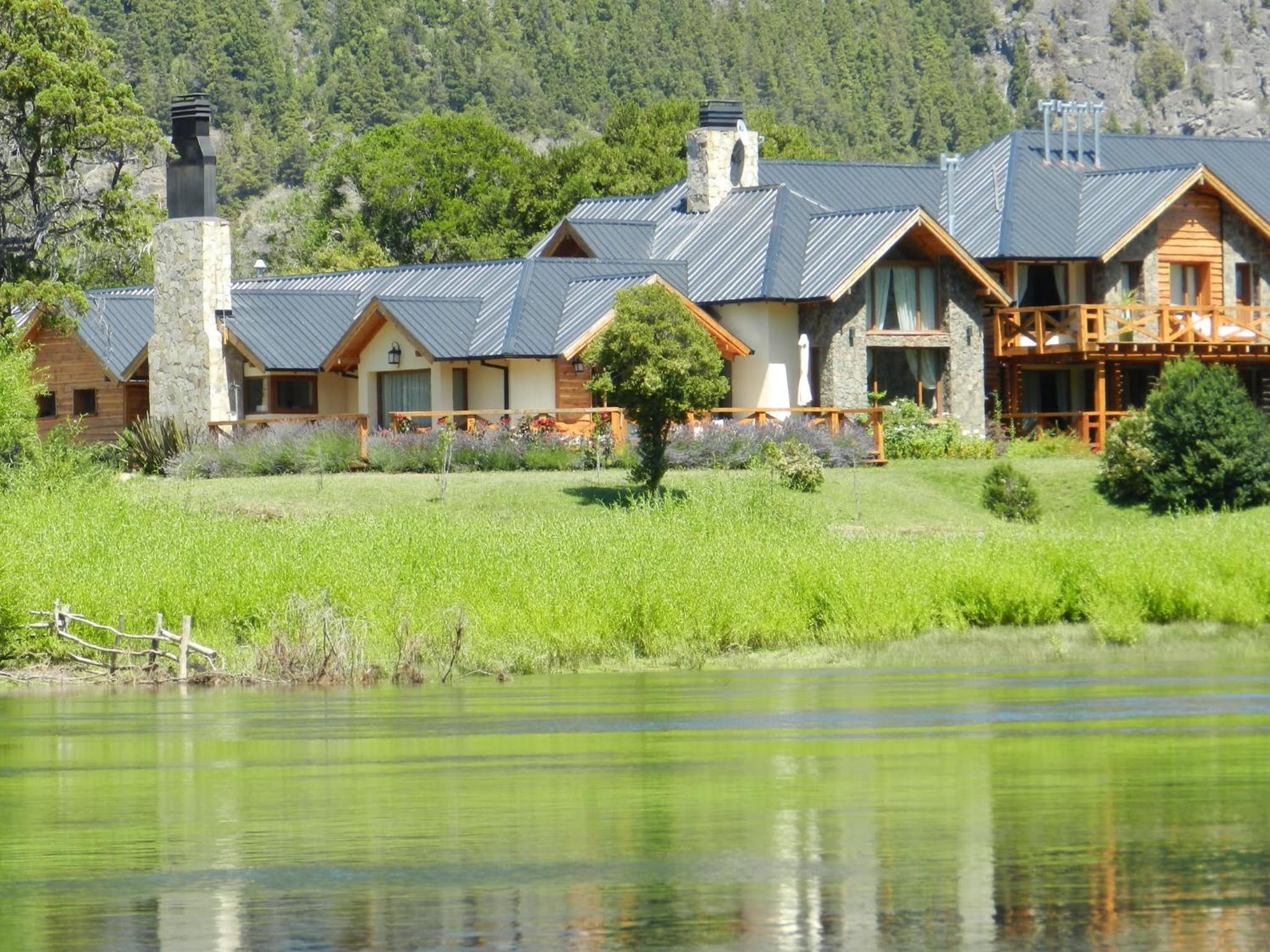 Sendero Lodge