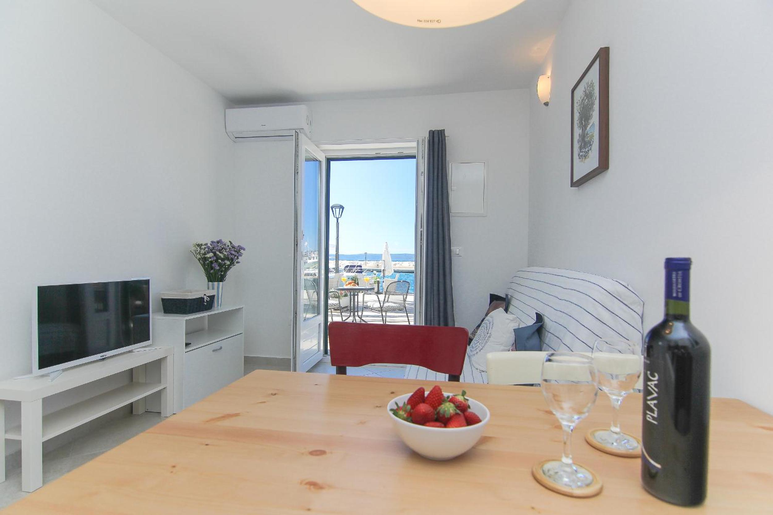 Apartments Nikolina