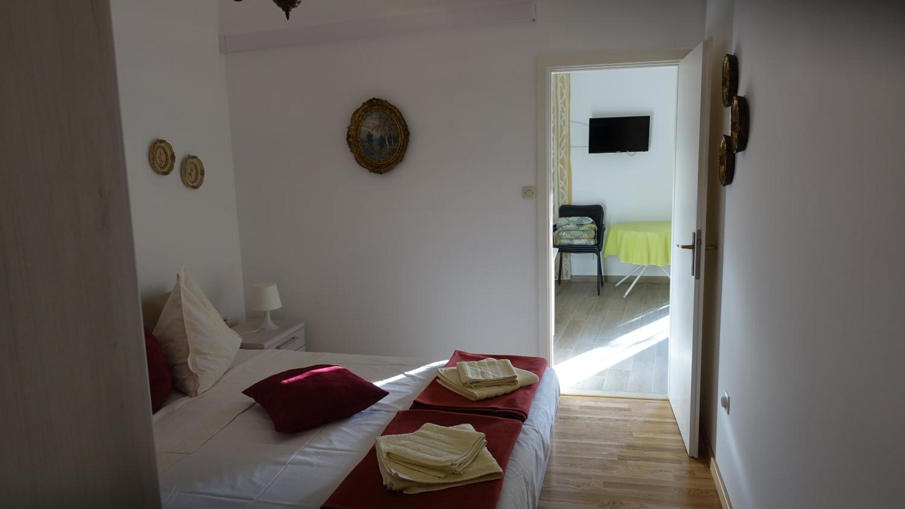 Apartments Lena