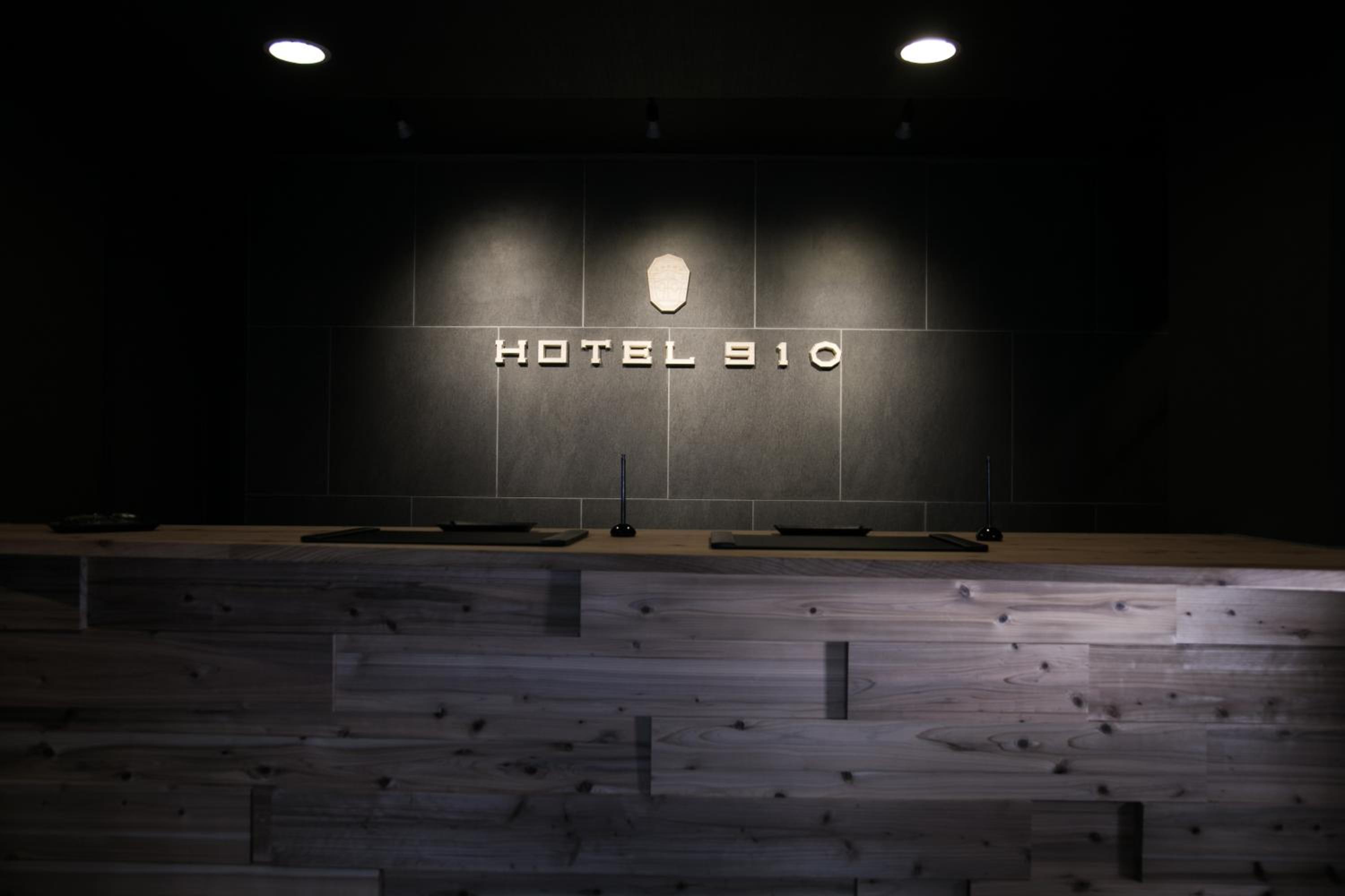 HOTEL 910