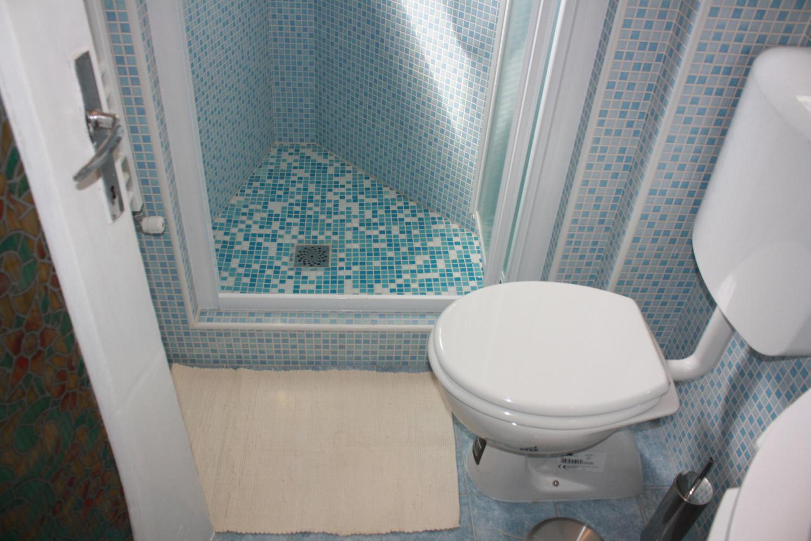 Apartment 2 en Venice — bathroom