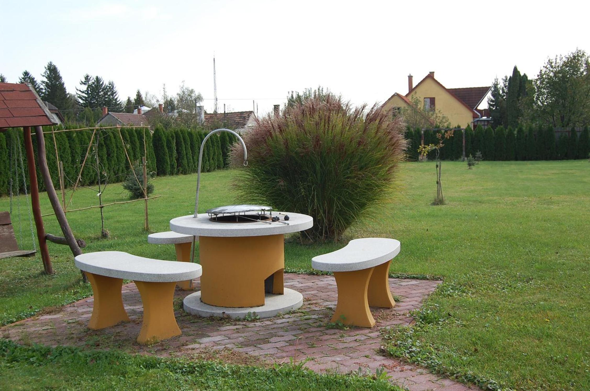 Photo 19