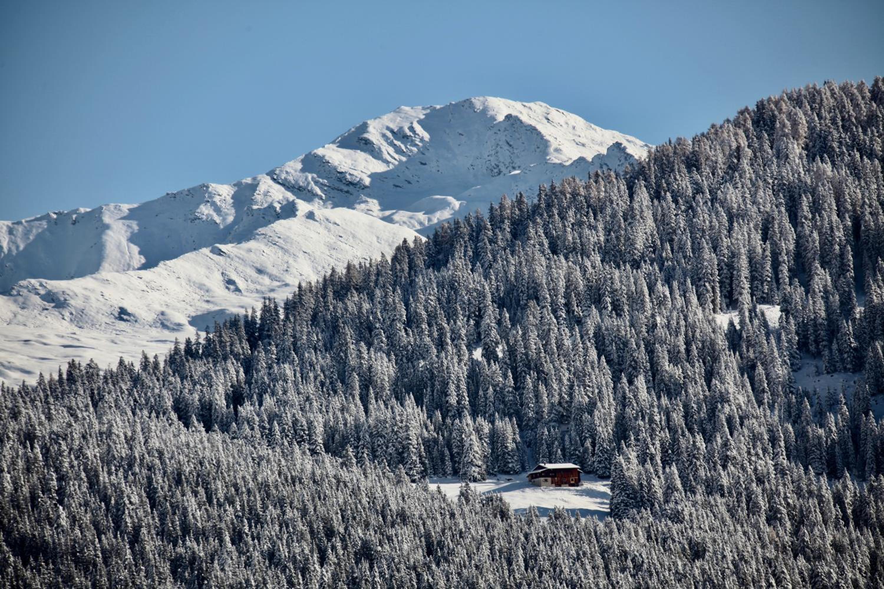 New renovated apartment in center of Davos view 2