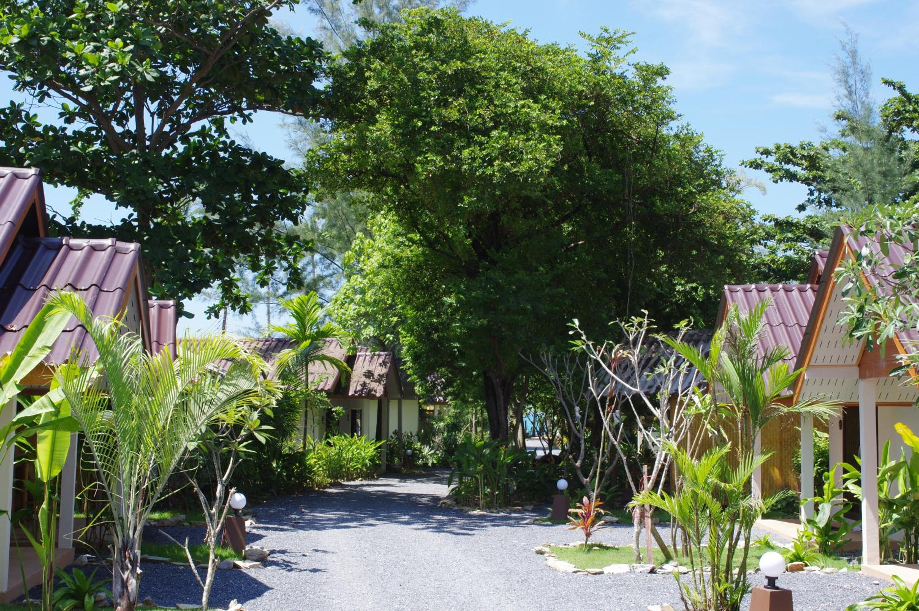 Thai House Beach Resort