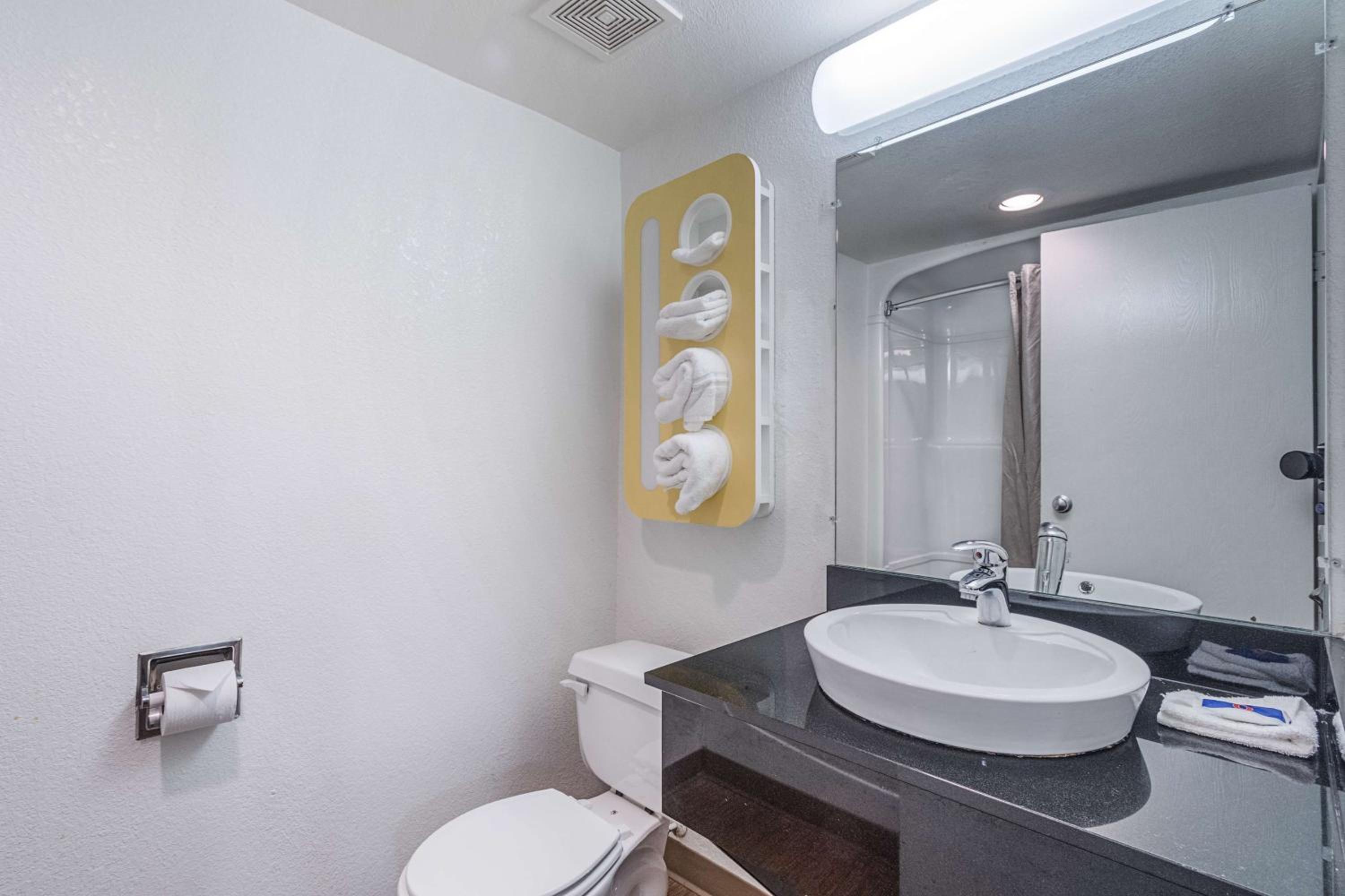Kokomo Vacations - Motel 6-Kokomo, IN - Property Image 2