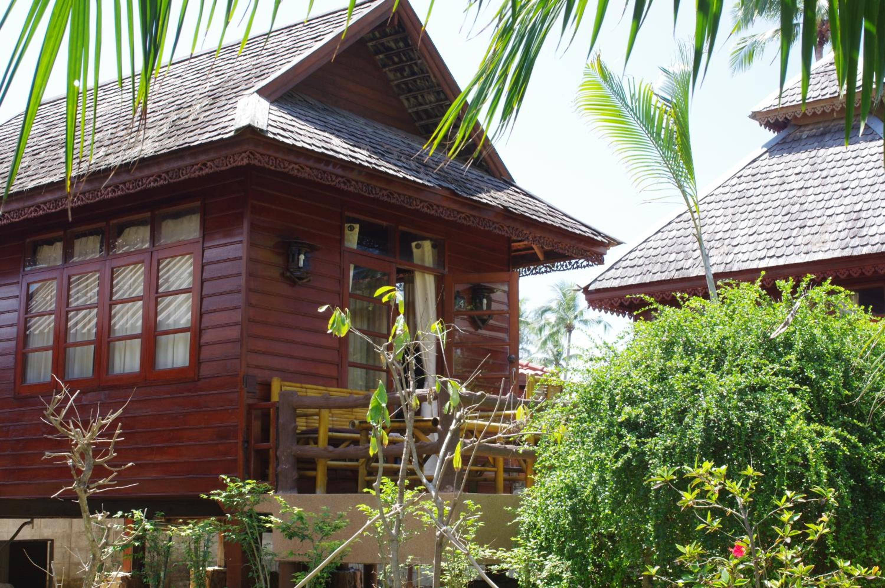 Thai House Beach Resort