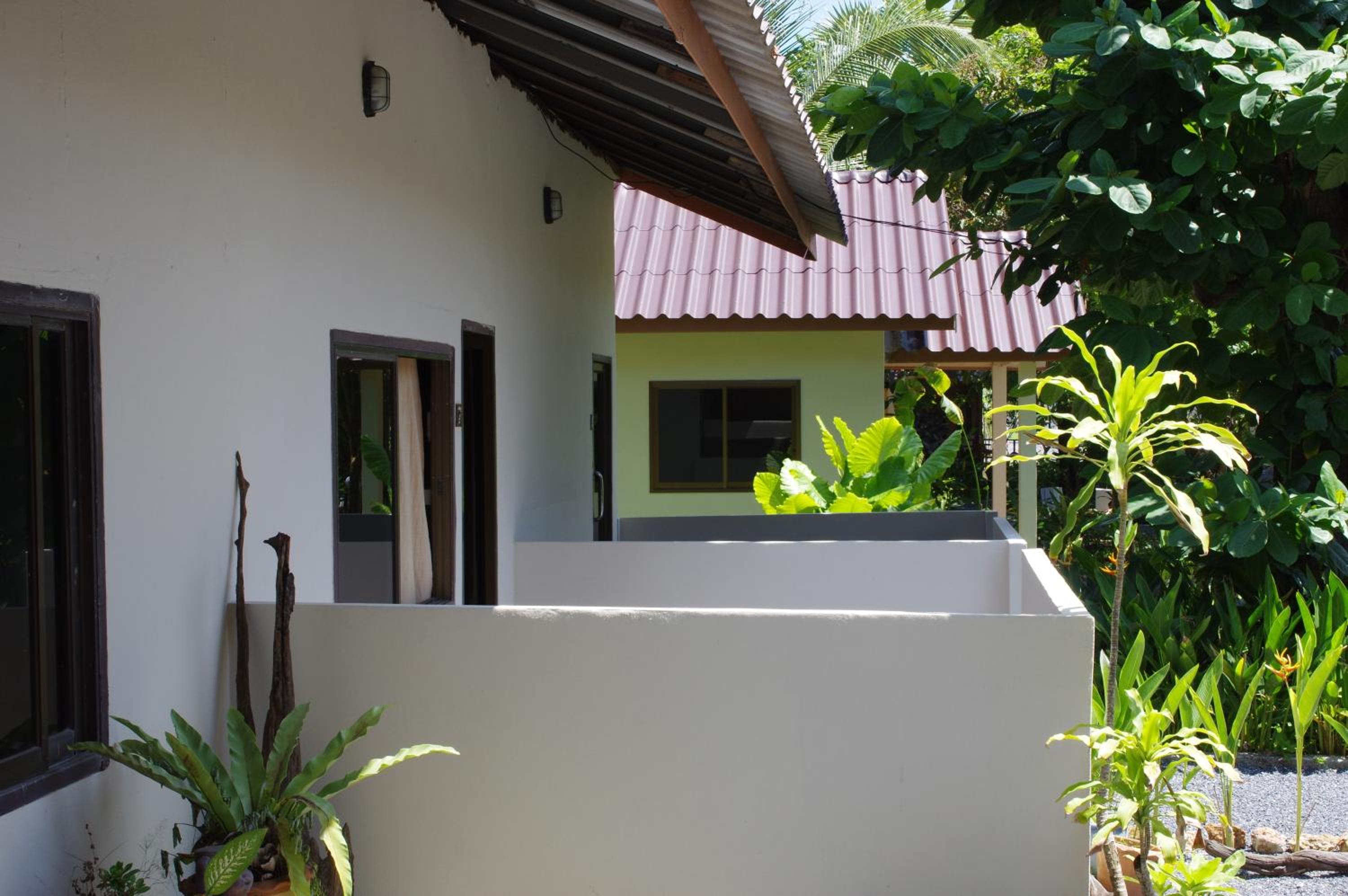 Thai House Beach Resort