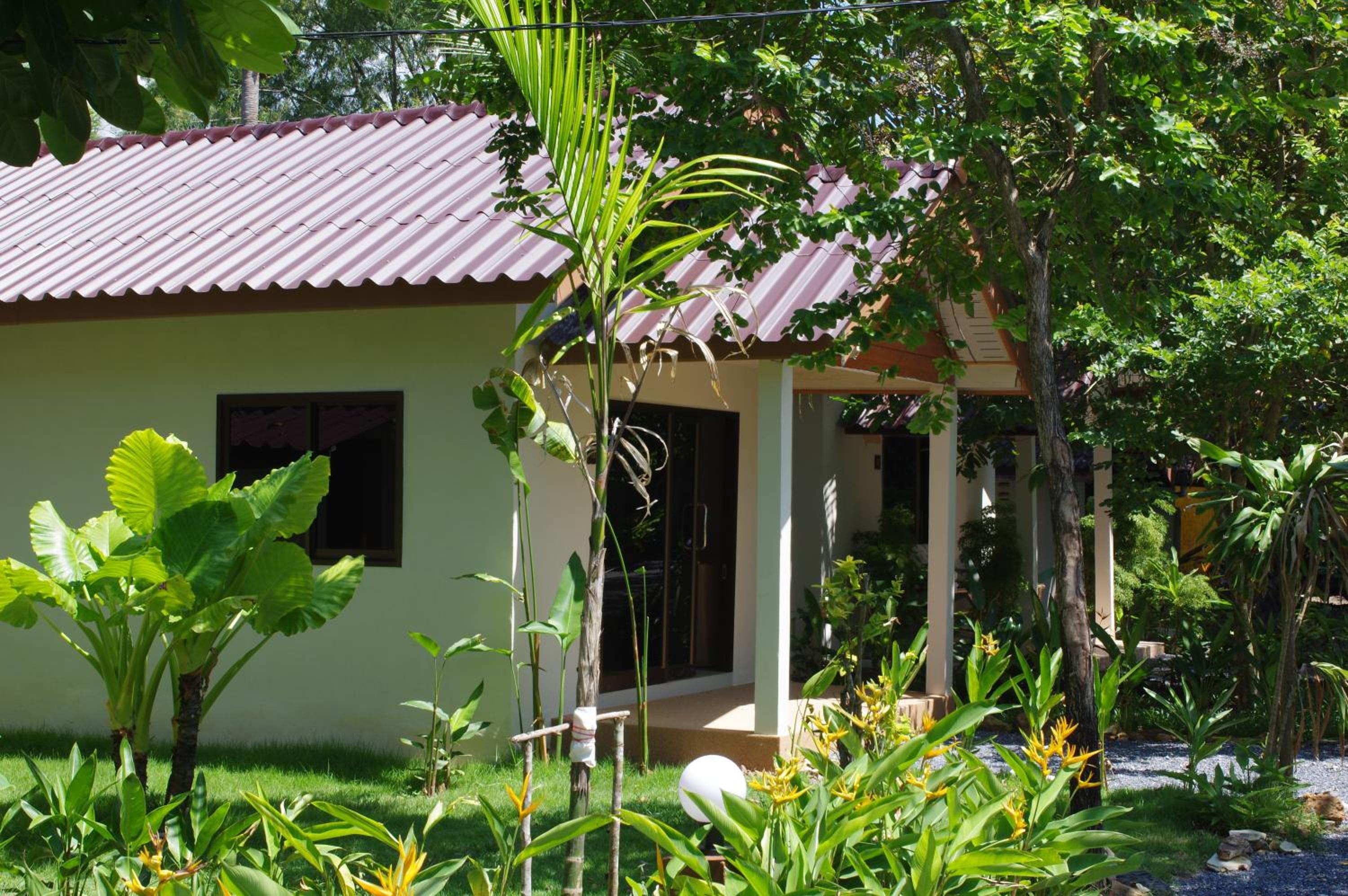 Thai House Beach Resort