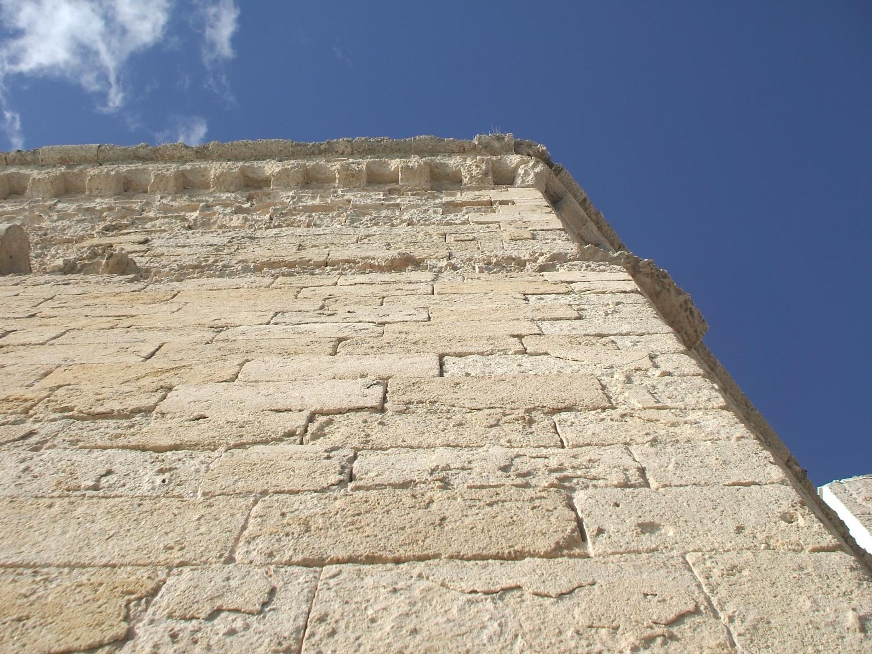 Hotel Bellavista Suites - Image 1