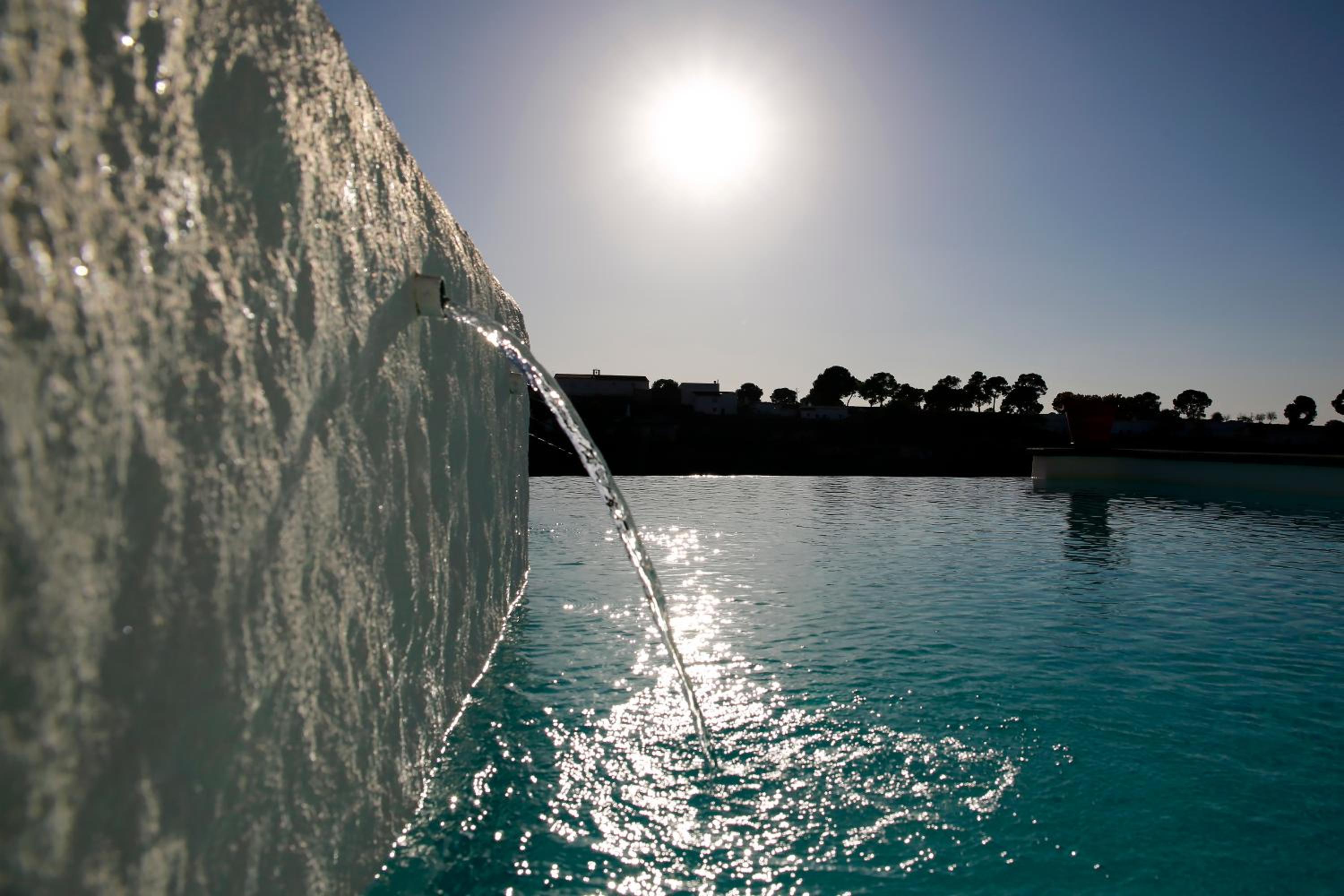 swimming pool