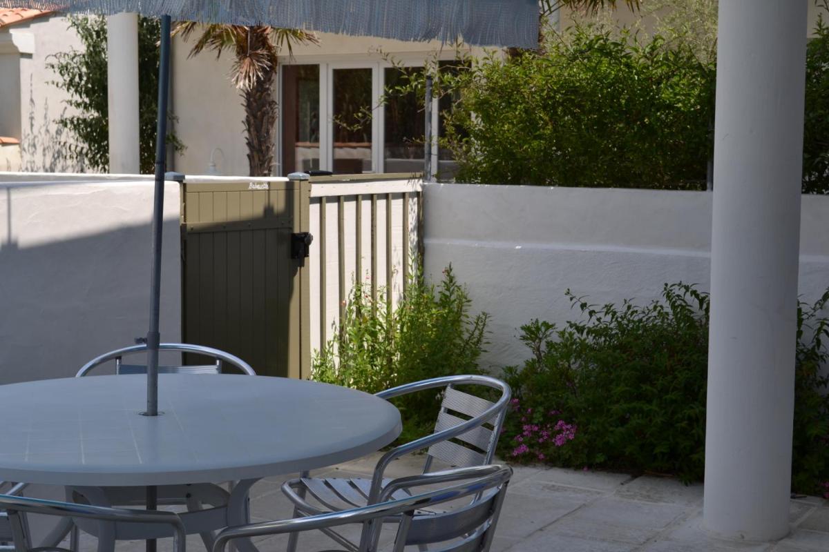 outdoor BBQ area