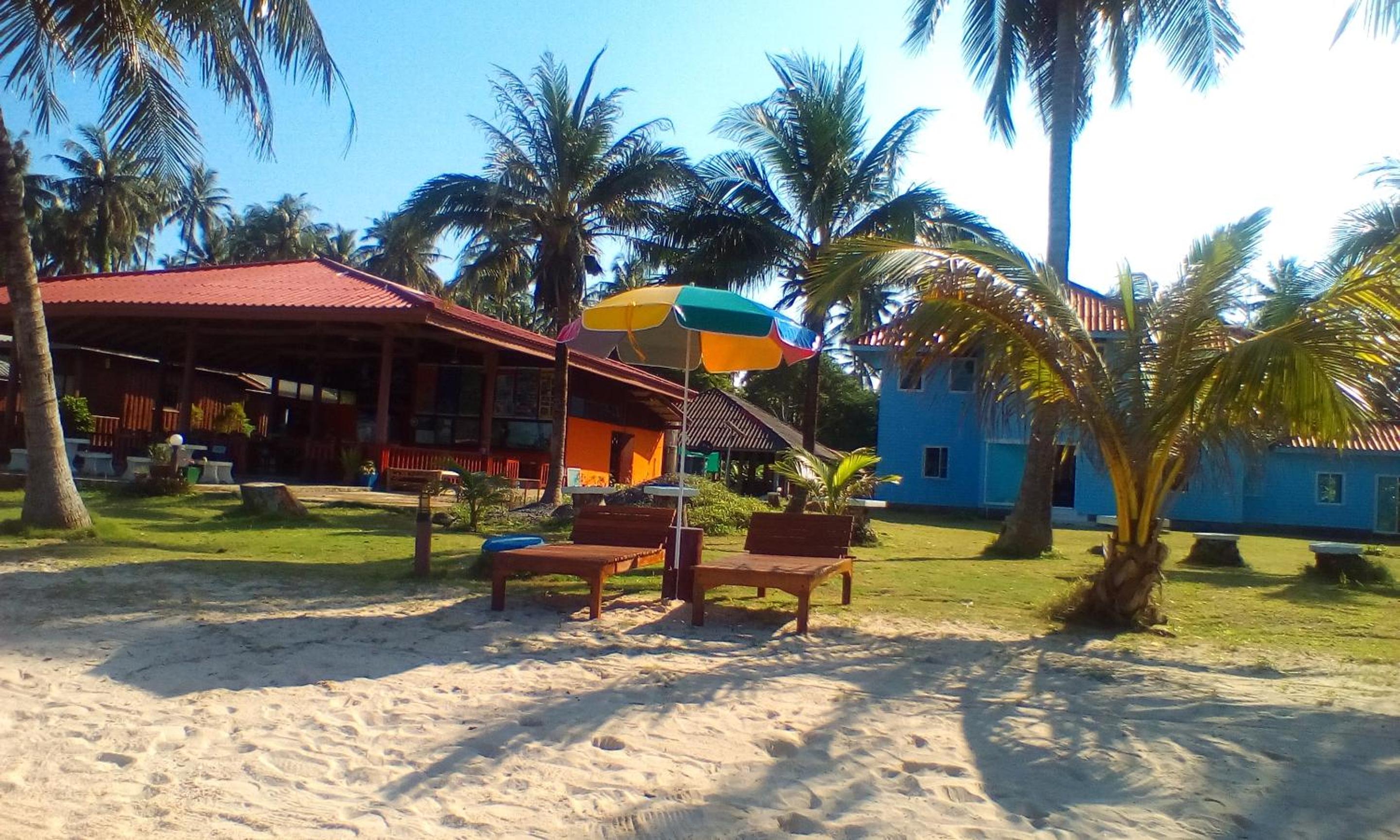 Happy Days Resort