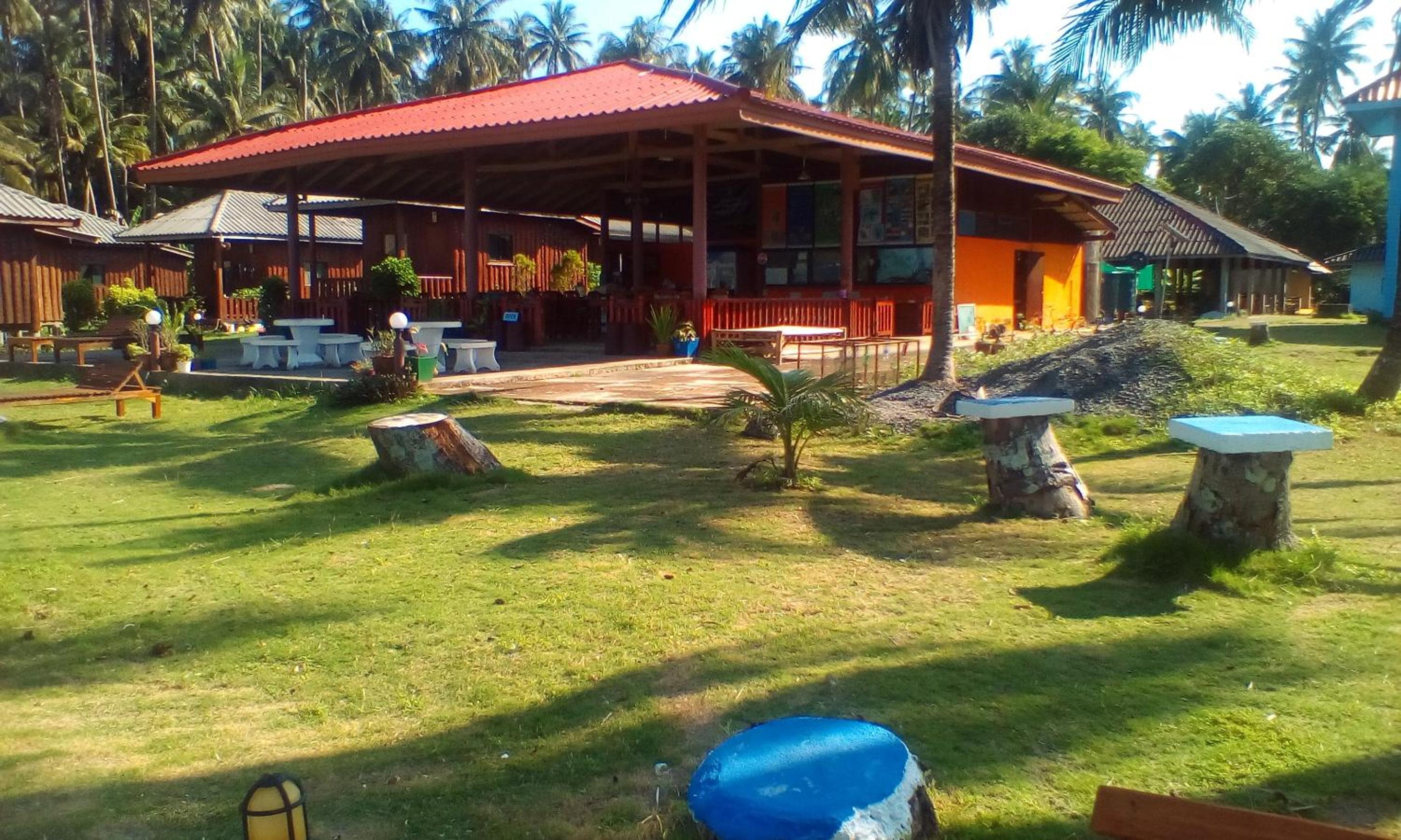 Happy Days Resort