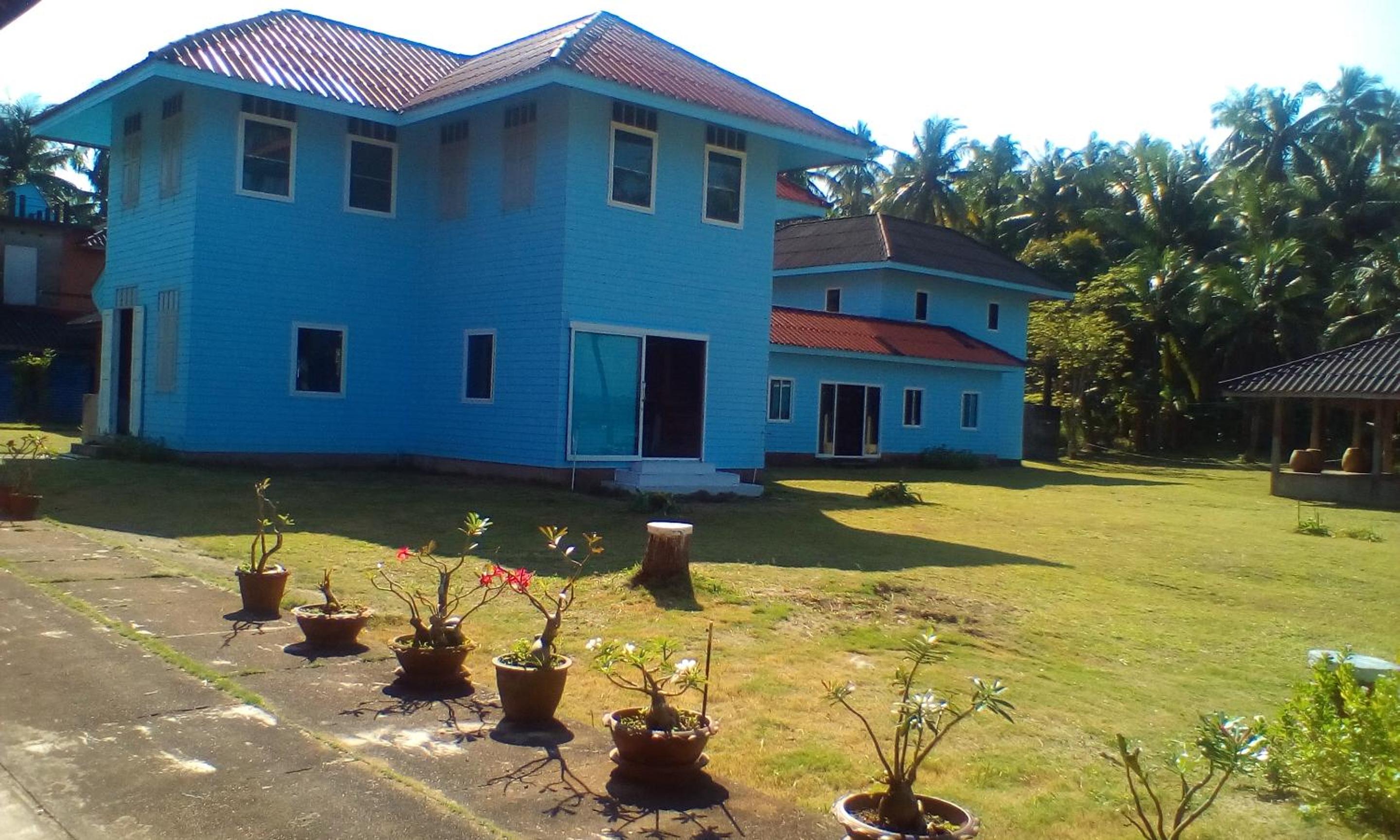 Happy Days Resort