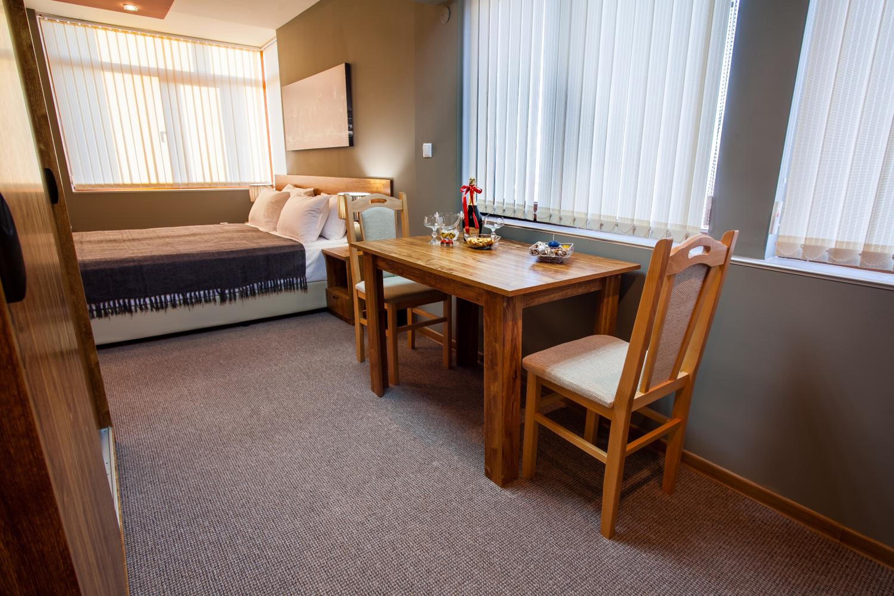 Panorama Top Floor Rooms in Hotel Tundzha