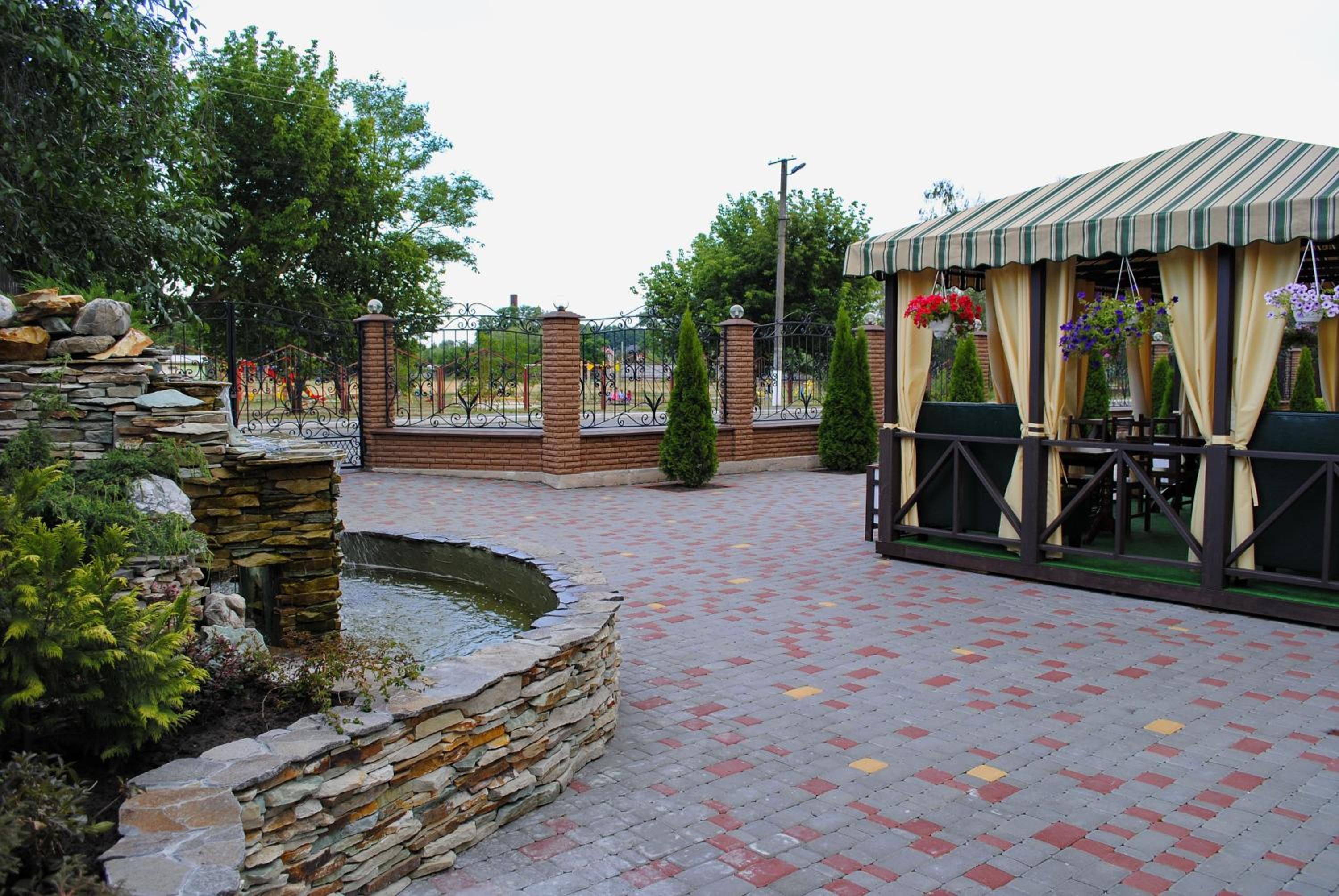 Photo 10
