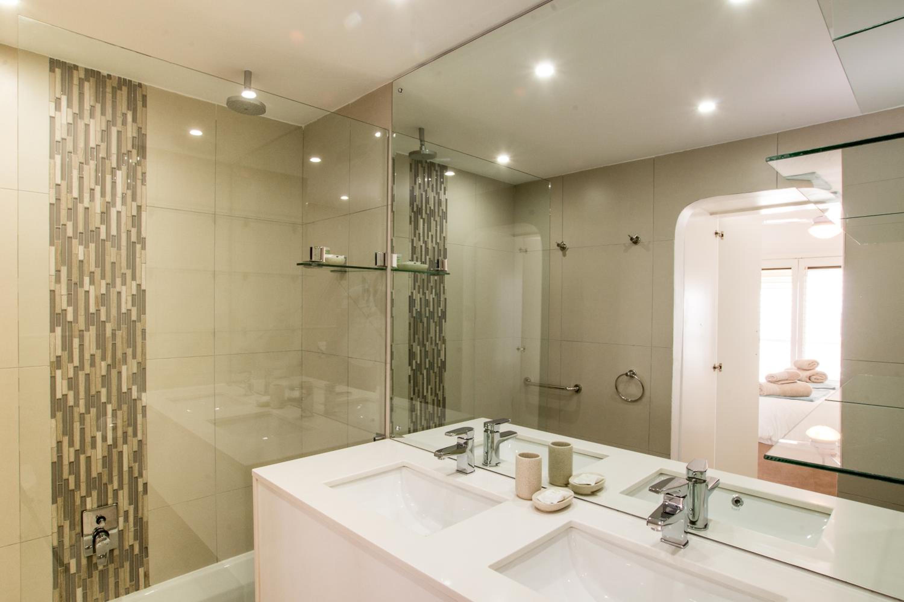 802 Bermudas - Seaviews & beach access - Modern 3BR