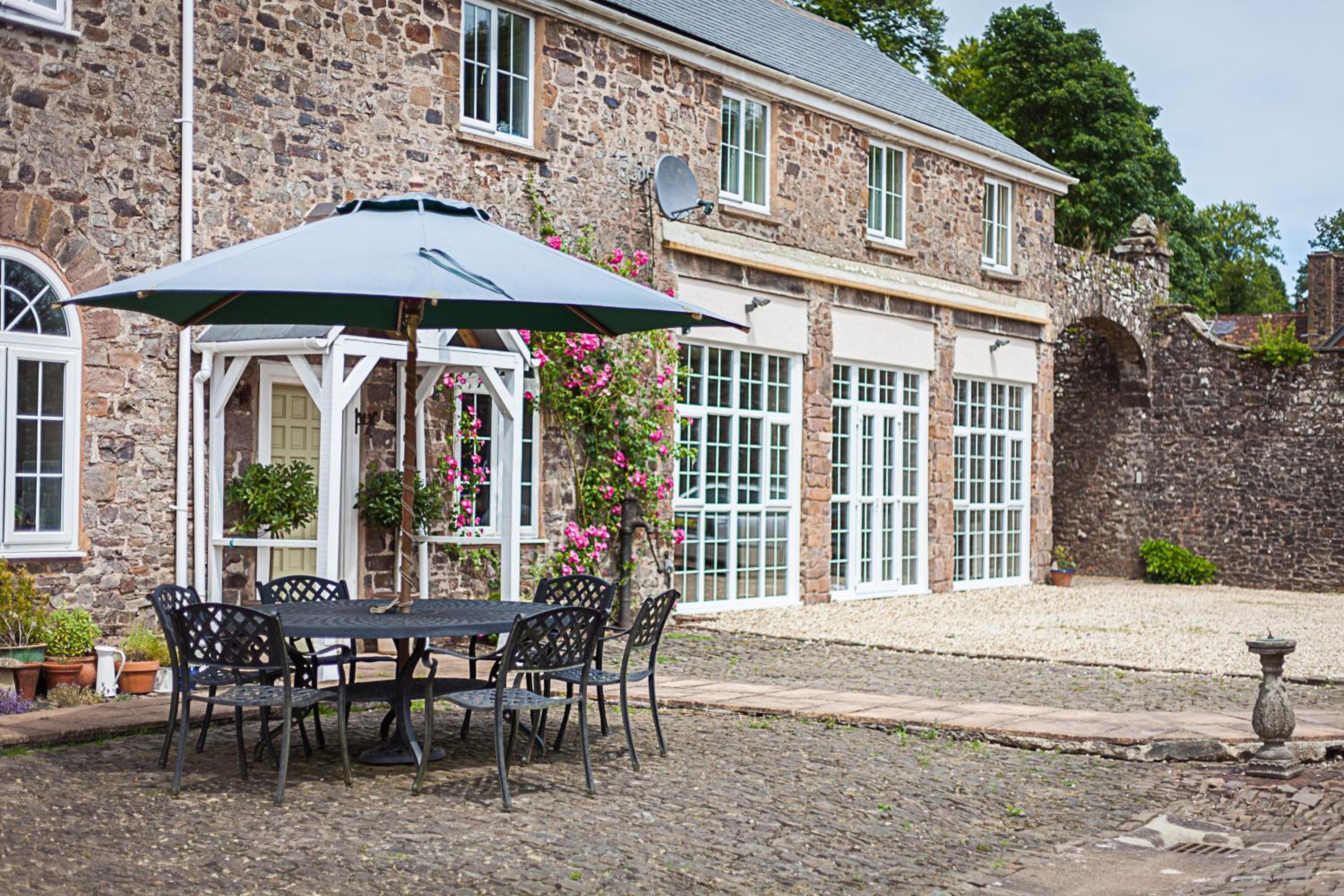 Stoodleigh Court Coach House view 5