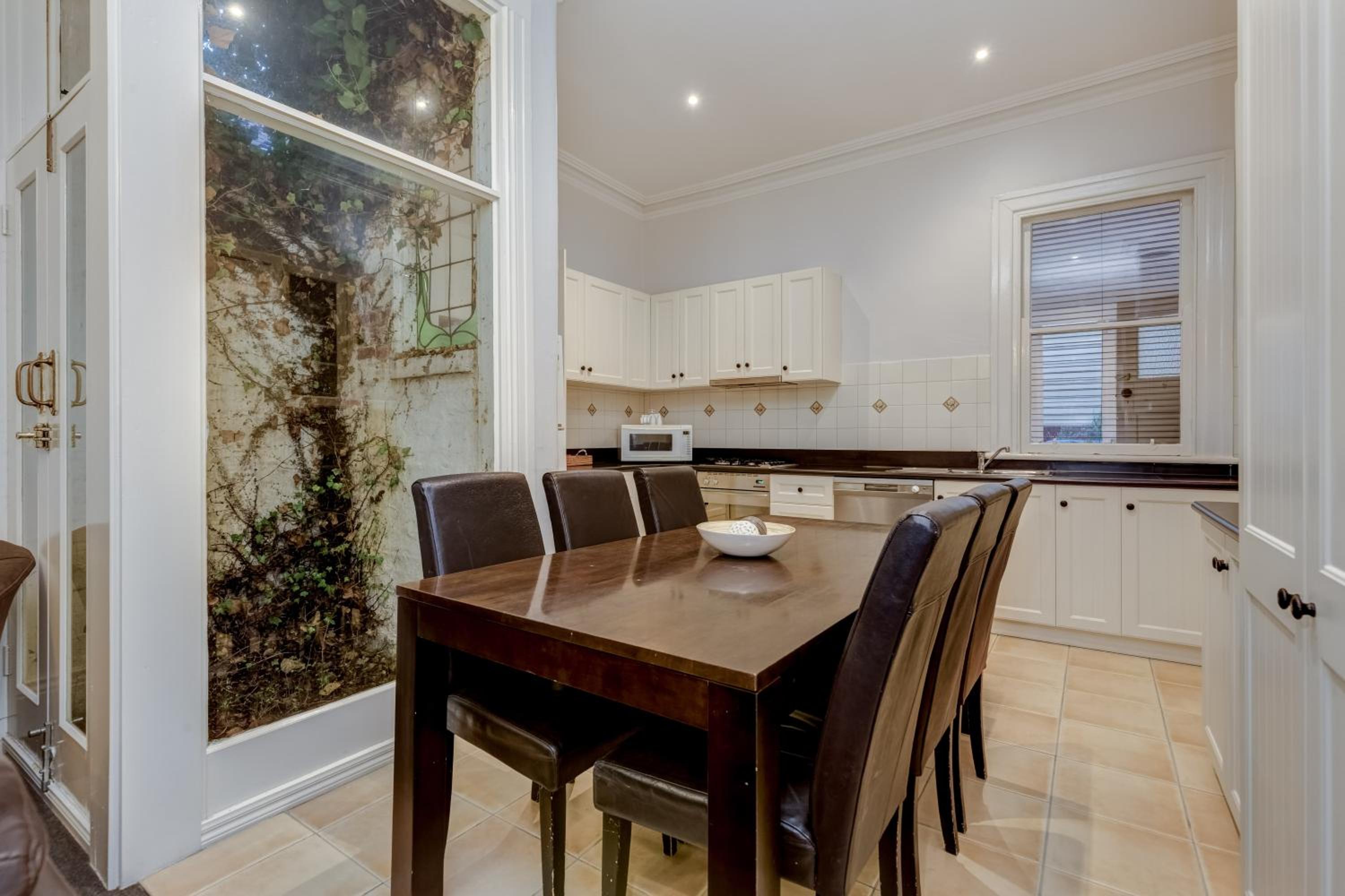 Ballarat Vacations - Seymours On Lydiard - Property Image 2