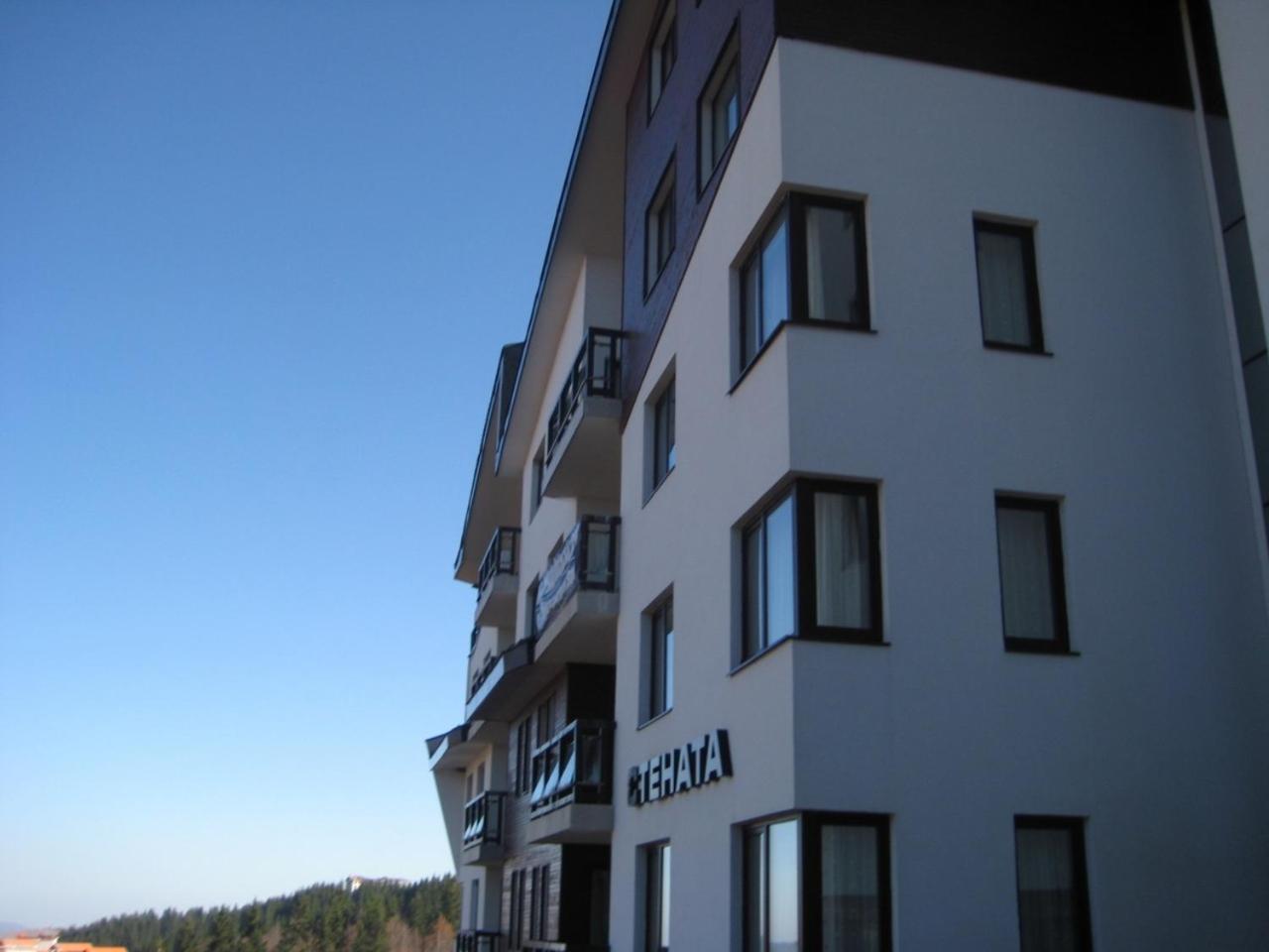 Stenata Huge Ski To Door Apartments view 2