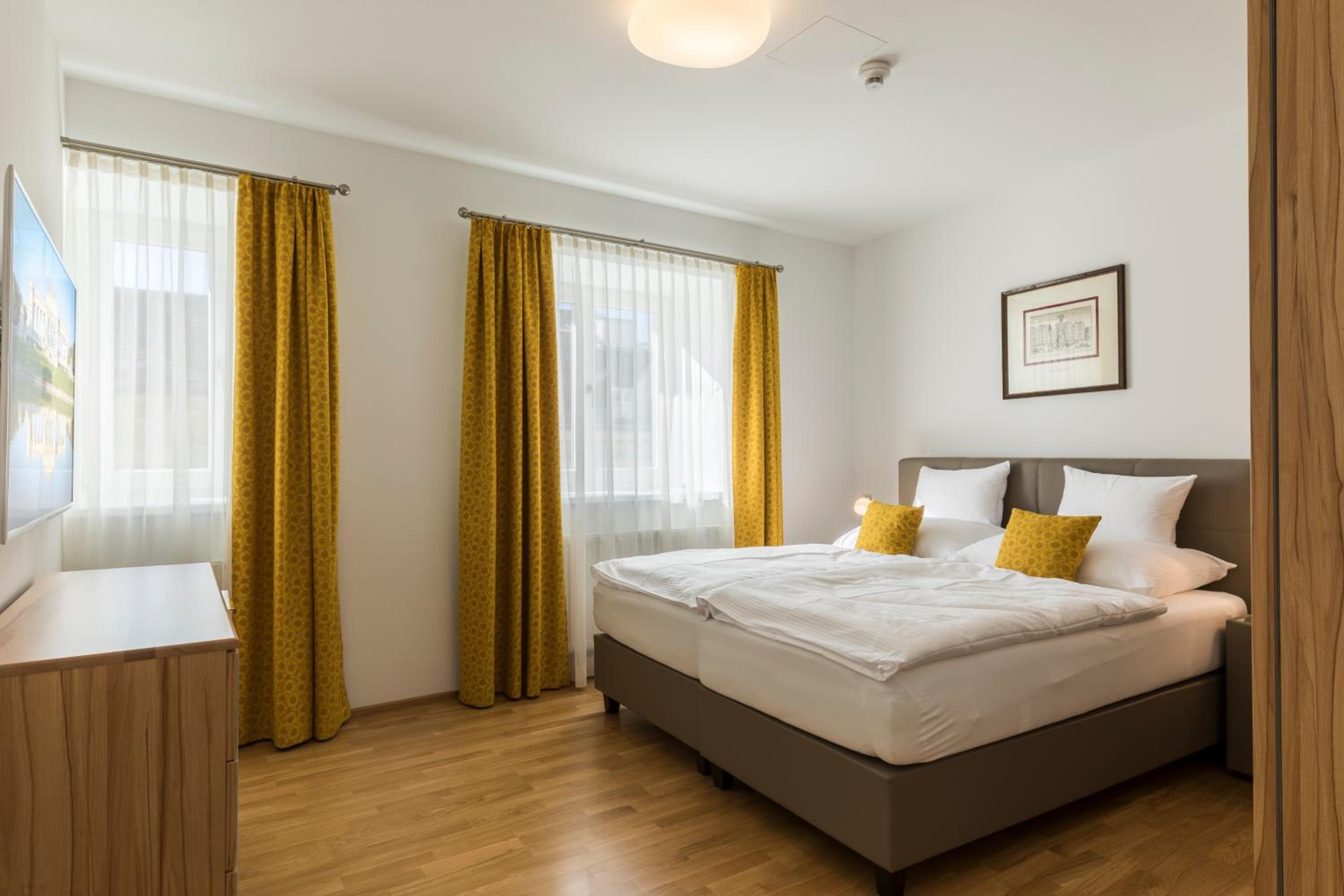 Vienna Grand Apartments City